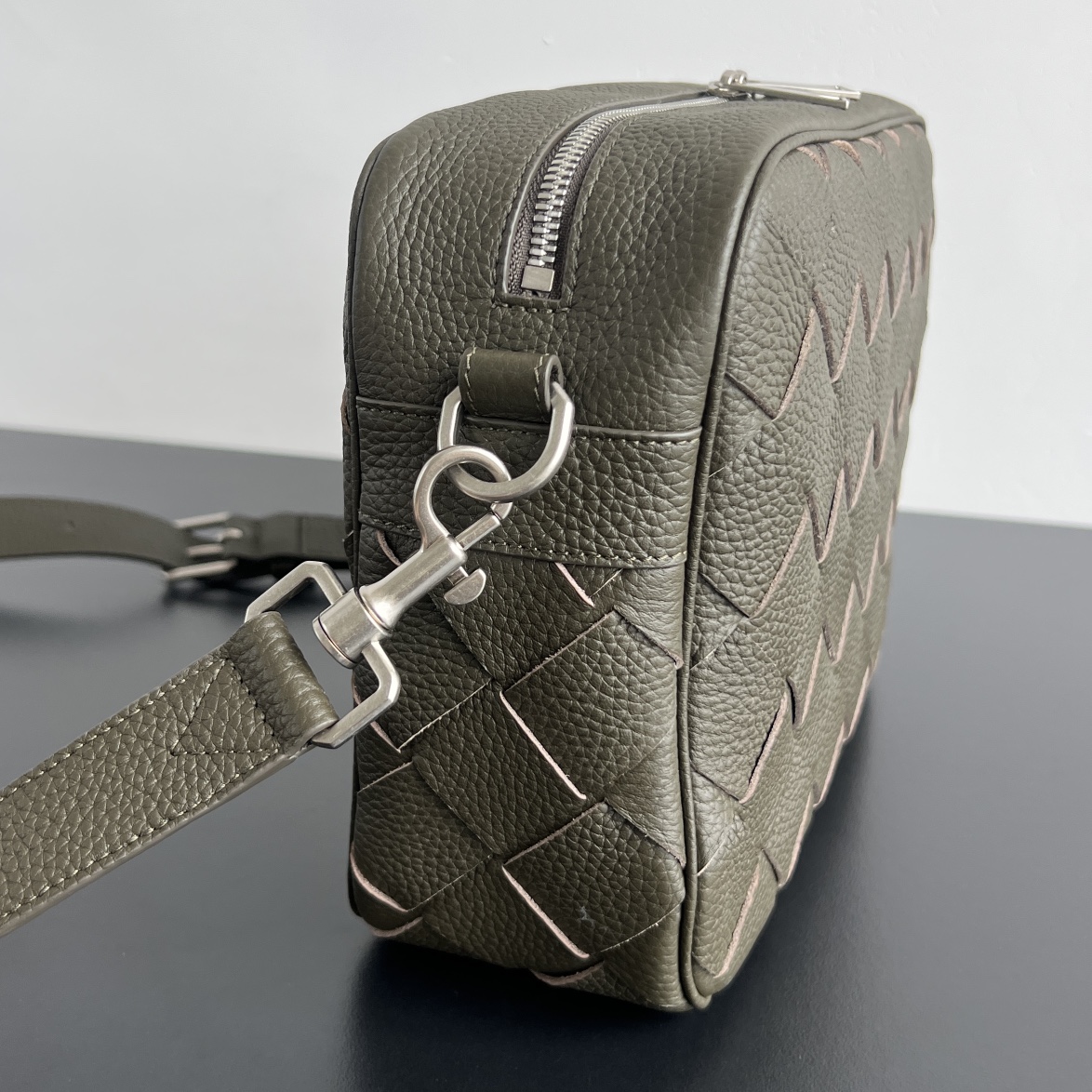 b0tte*a Ven*ta camera bag-29x19.5x7.5cm