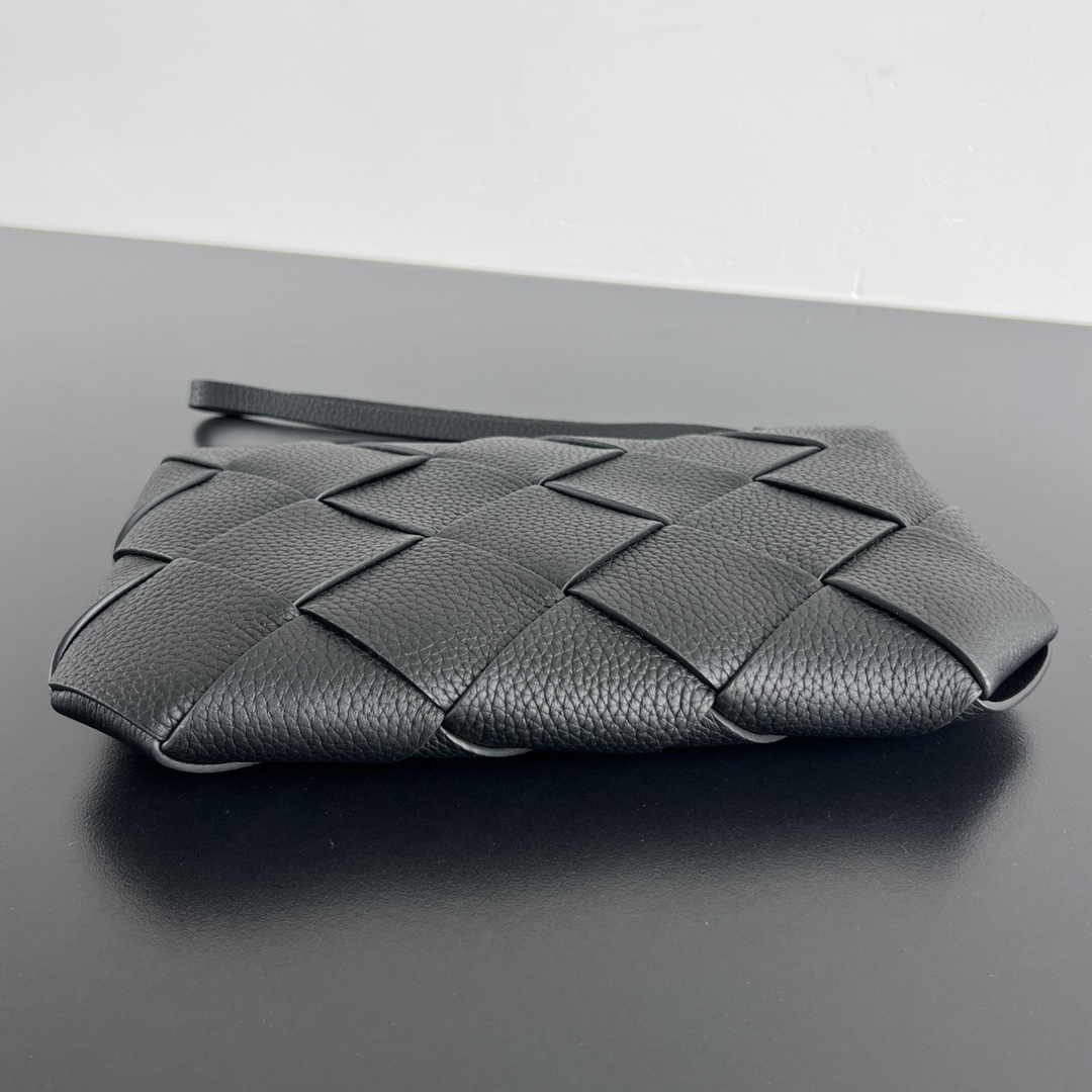 b0tte*a Ven*ta diago pouch-25x16.5x2cm