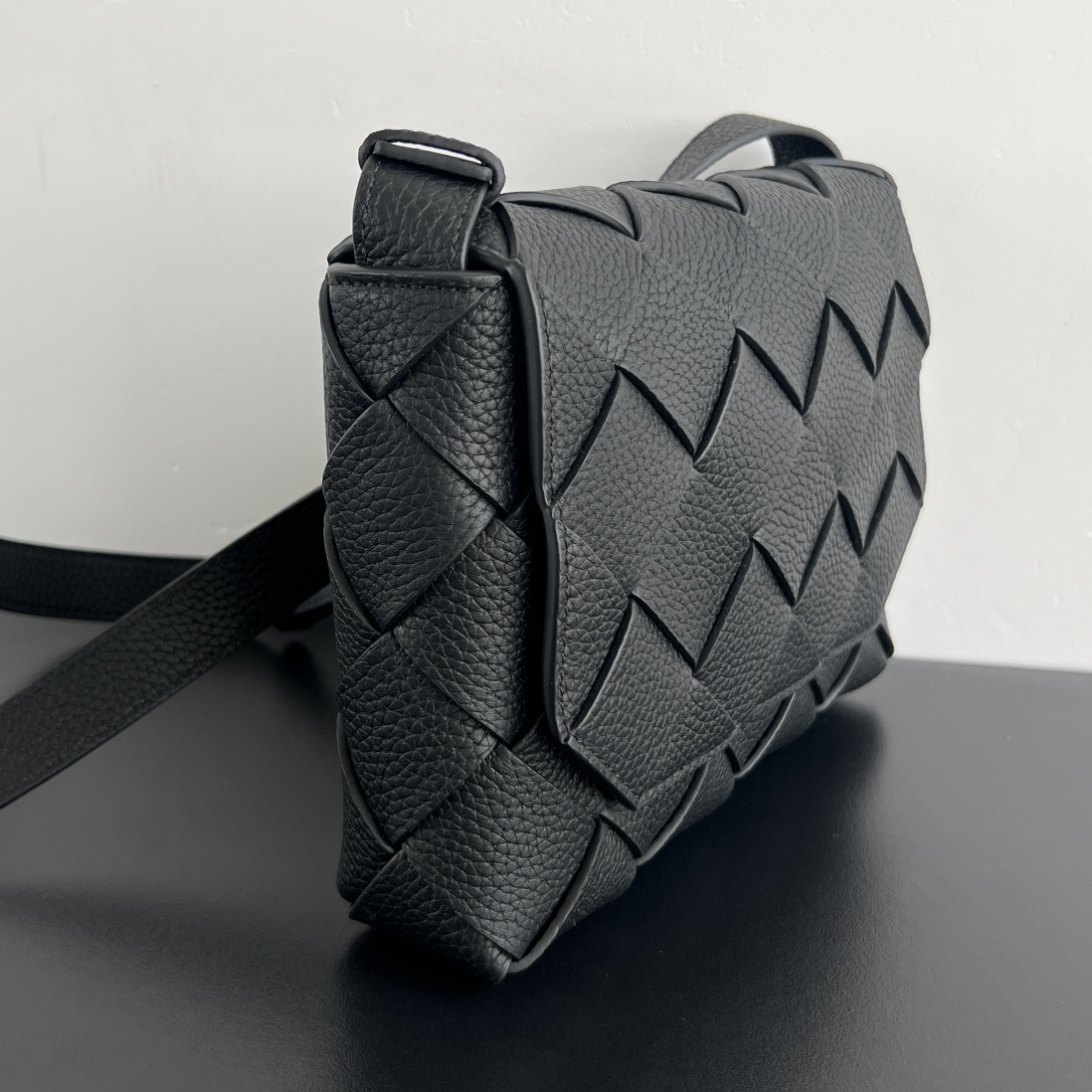 b0tte*a Ven*ta diago crossbody bag-22.5x16.5x5.5cm