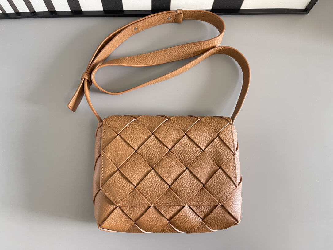b0tte*a Ven*ta diago crossbody bag-22.5x16.5x5.5cm
