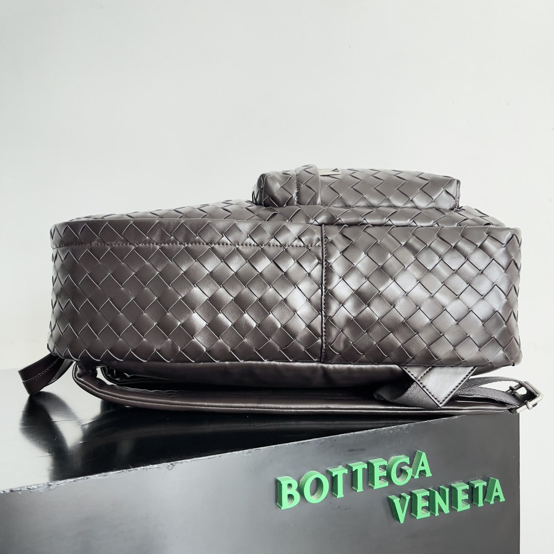 b0tte*a Ven*ta backpack-46.5*14*30cm