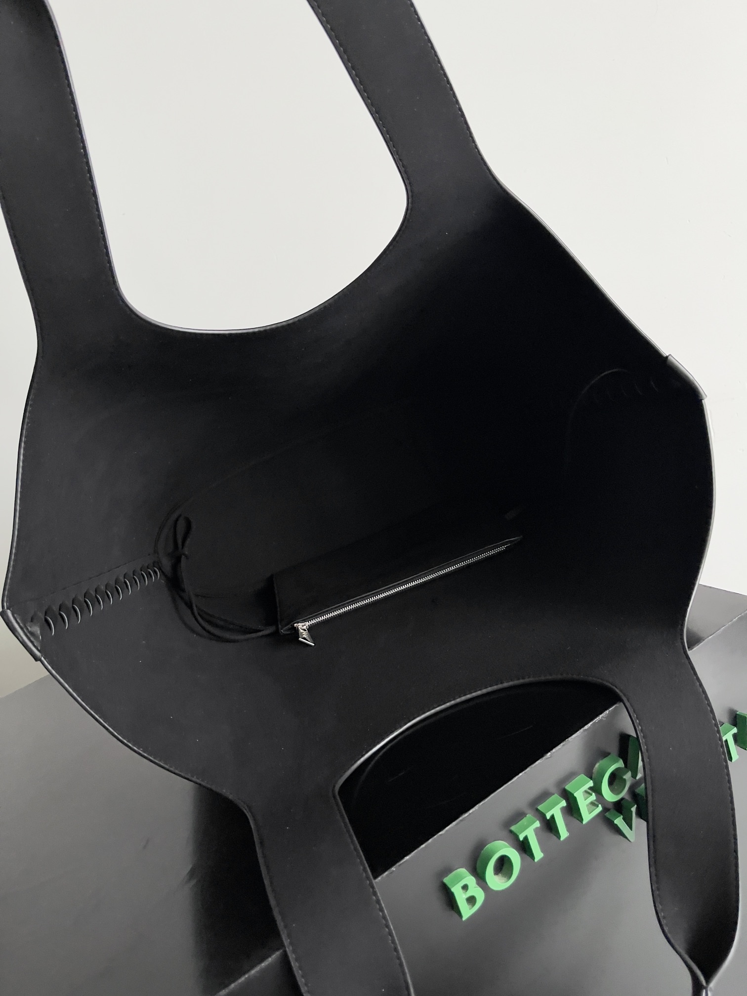 b0tte*a Ven*ta tote-32.5*16.5*1cm
