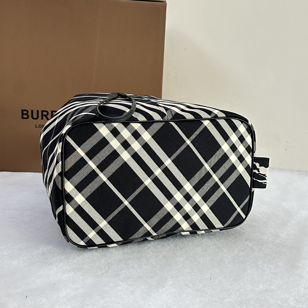 B**rry bucket bag-27.5 x 16 x 29cm