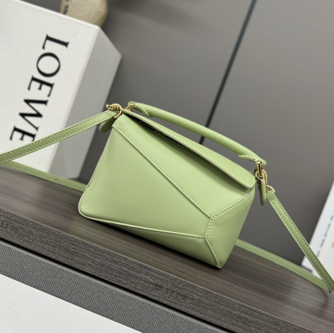 L0ew* puzzle edge bag-18*12.5*8cＭ