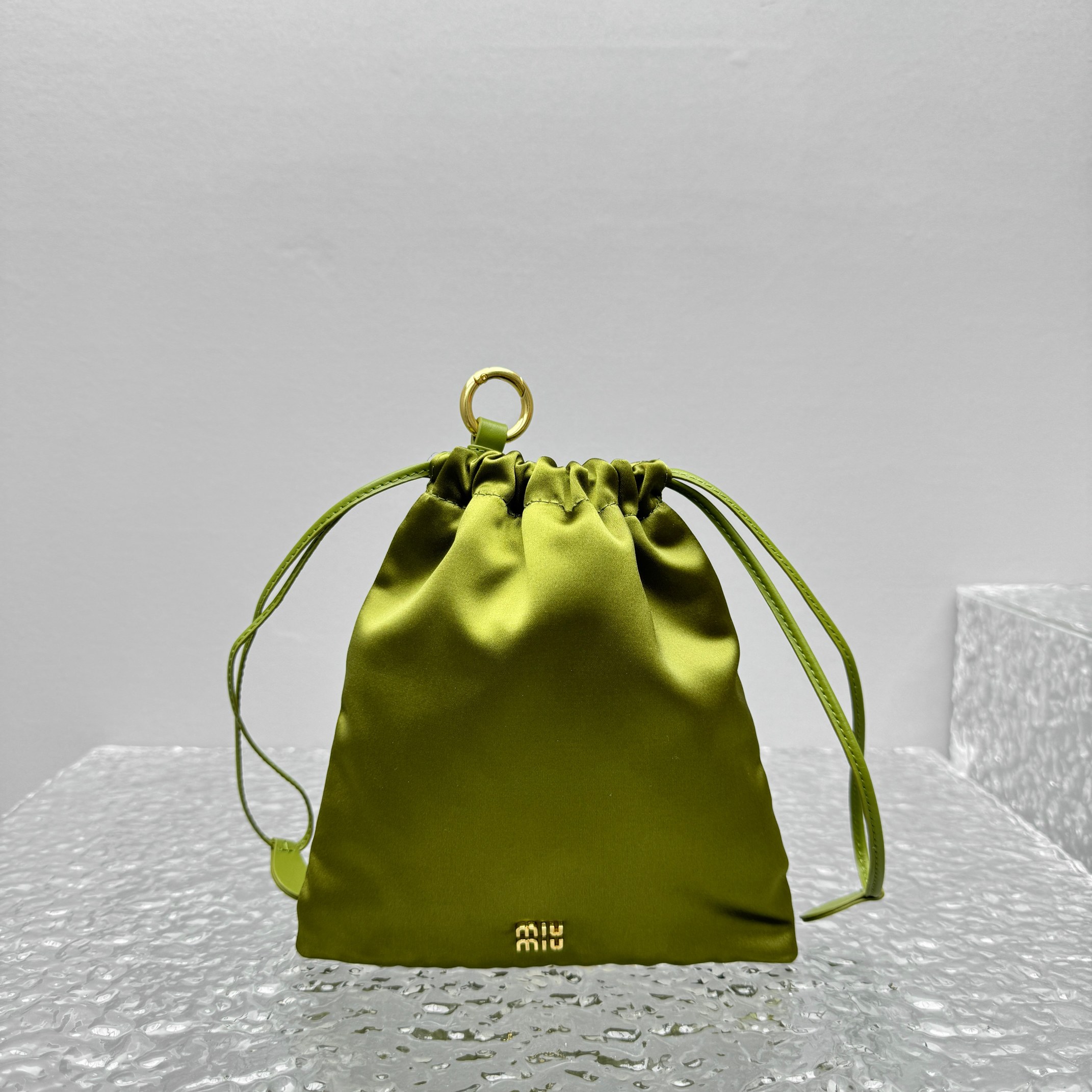 M*um*u joie pouch-18*20cm