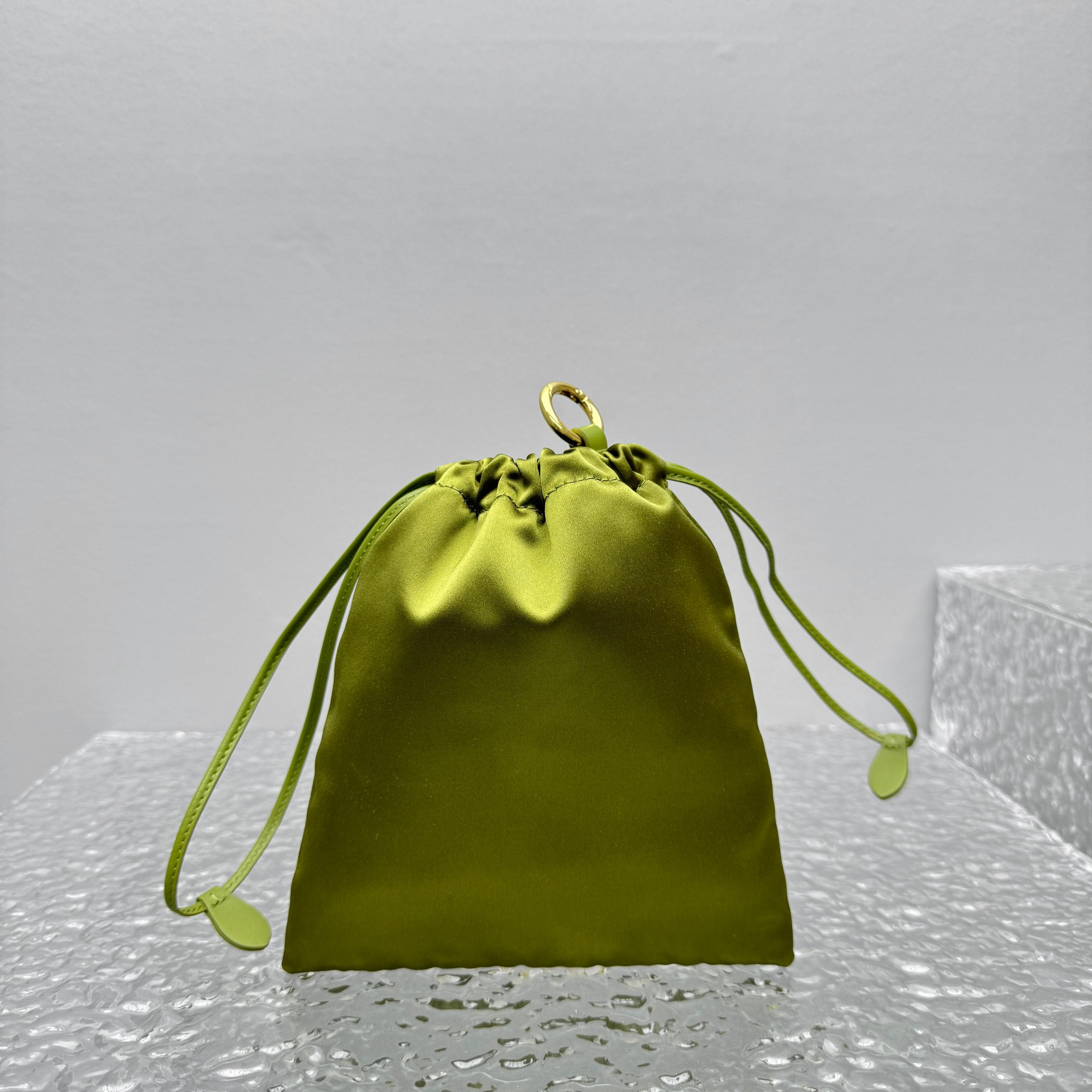 M*um*u joie pouch-18*20cm