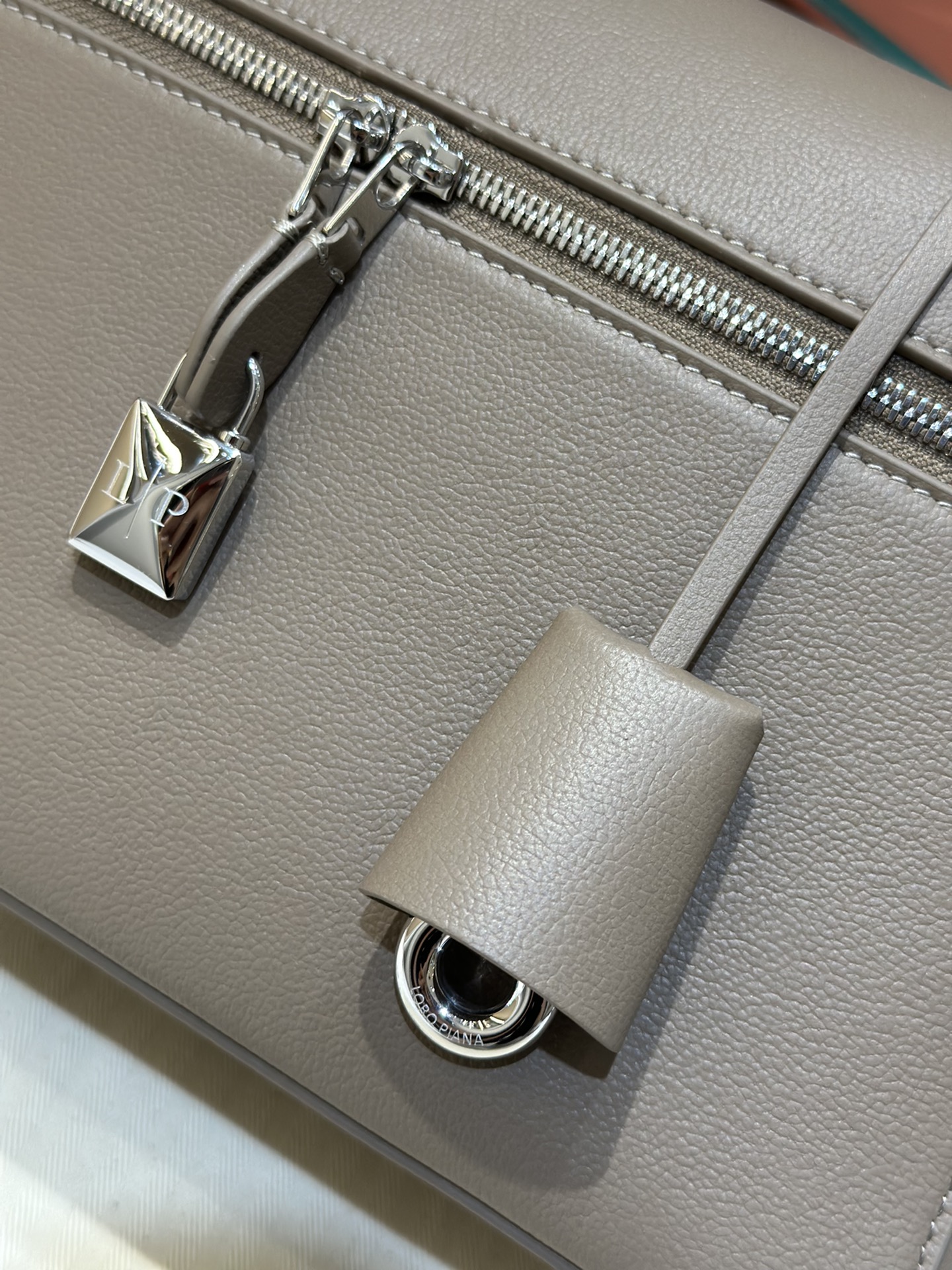 L**o p*ana extra bag l27-16*27*10cm