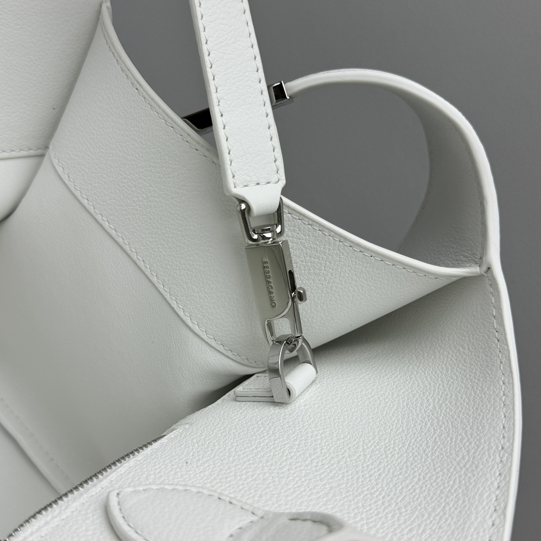 Ferragamo Top-handle Bag-32*22*14CM