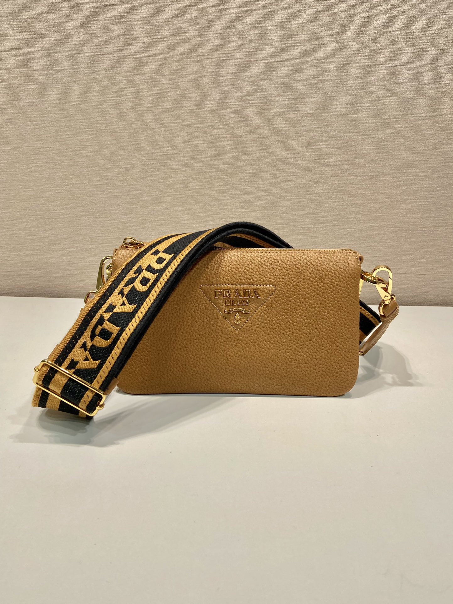 Pra*a leather shoulder bag-1bh194-25*14*6.5cm