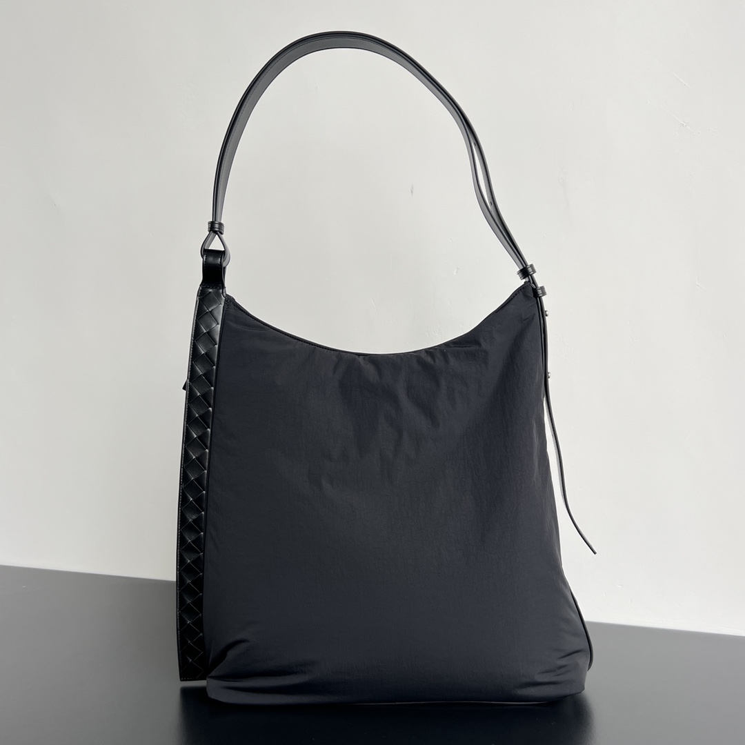 b0tte*a Ven*ta large crossroad bag-45*43*12cm