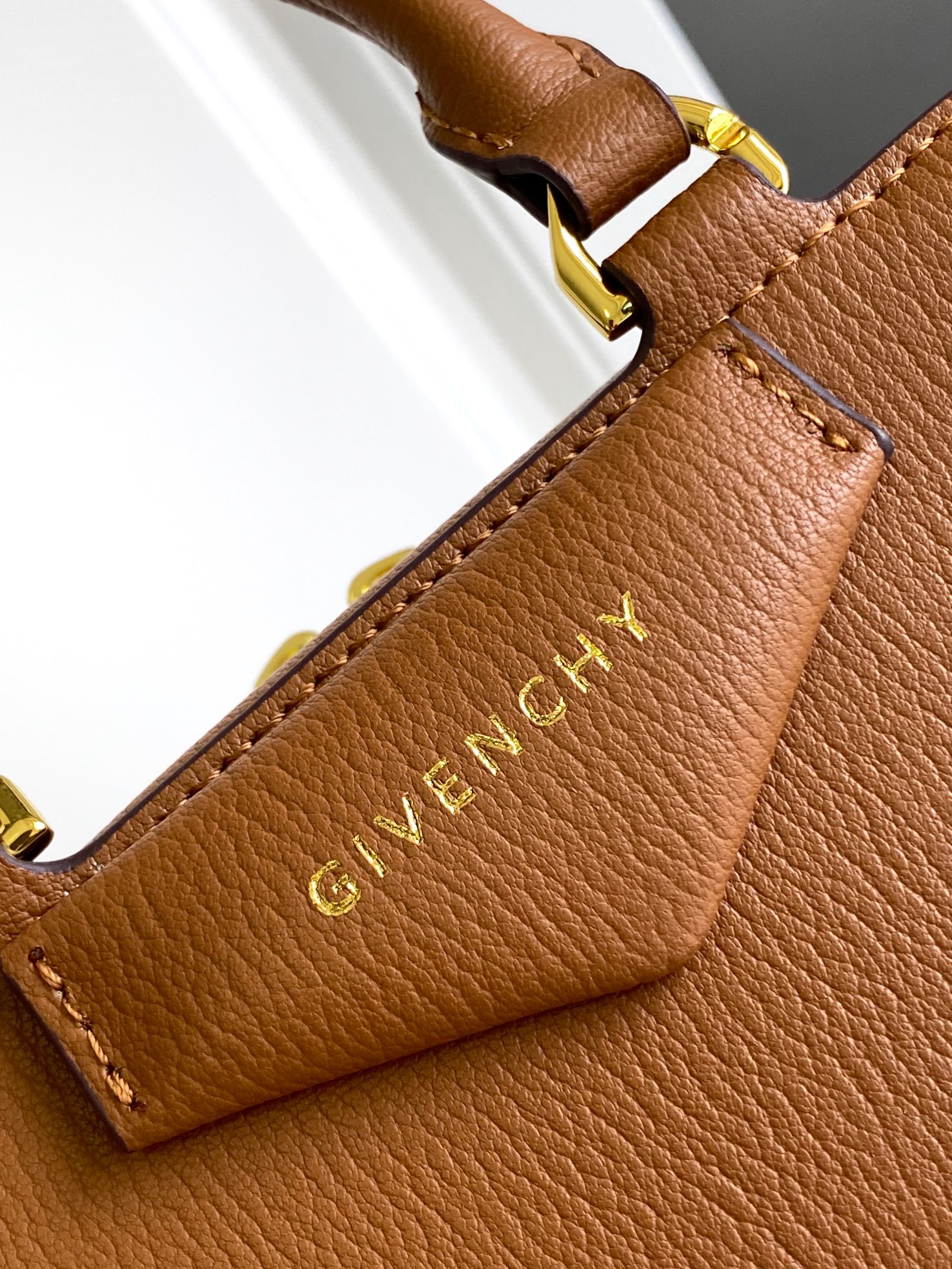 G1uenchy anyigona cube tote-13*19*22cm