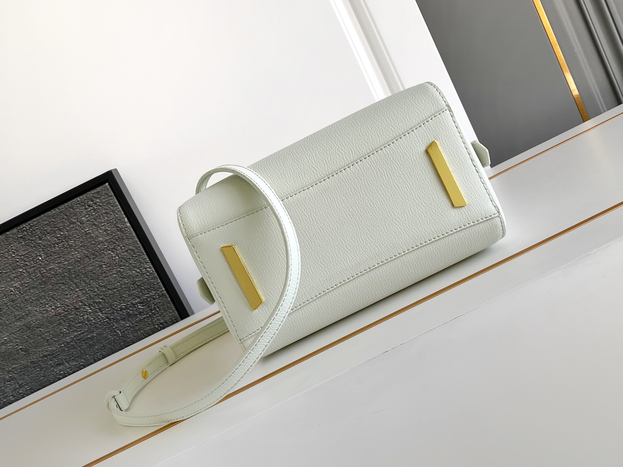 G1uenchy anyigona cube tote-13*19*22cm