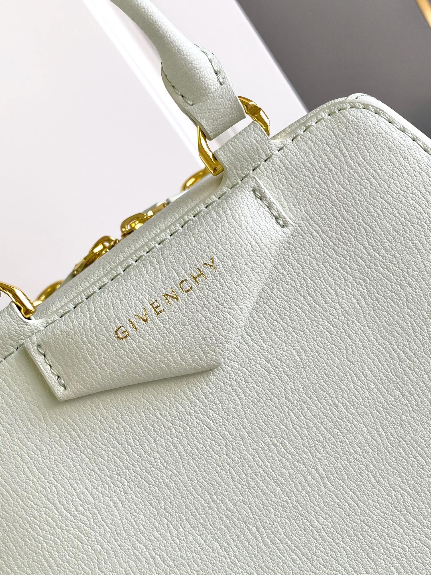 G1uenchy anyigona cube tote-13*19*22cm