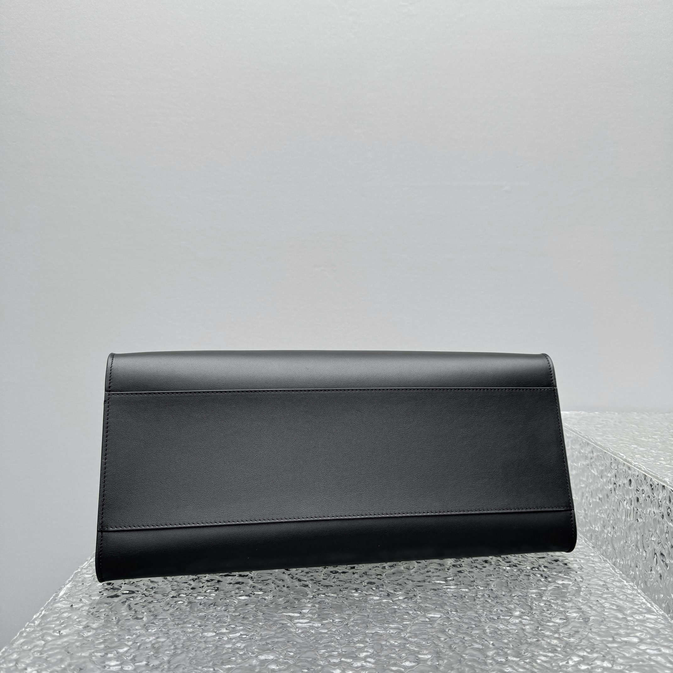T*e R0w margaux eq clutch-43*20*24cm
