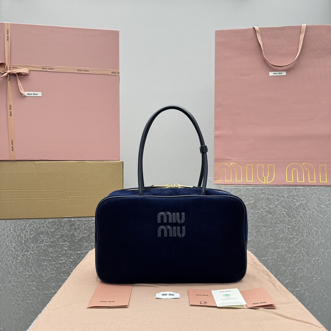 M1um1u women