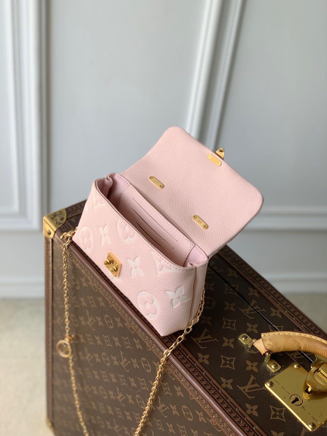 l0vis Vvtt0n nano madeleine handbag-12.5 x 6 x 21cm