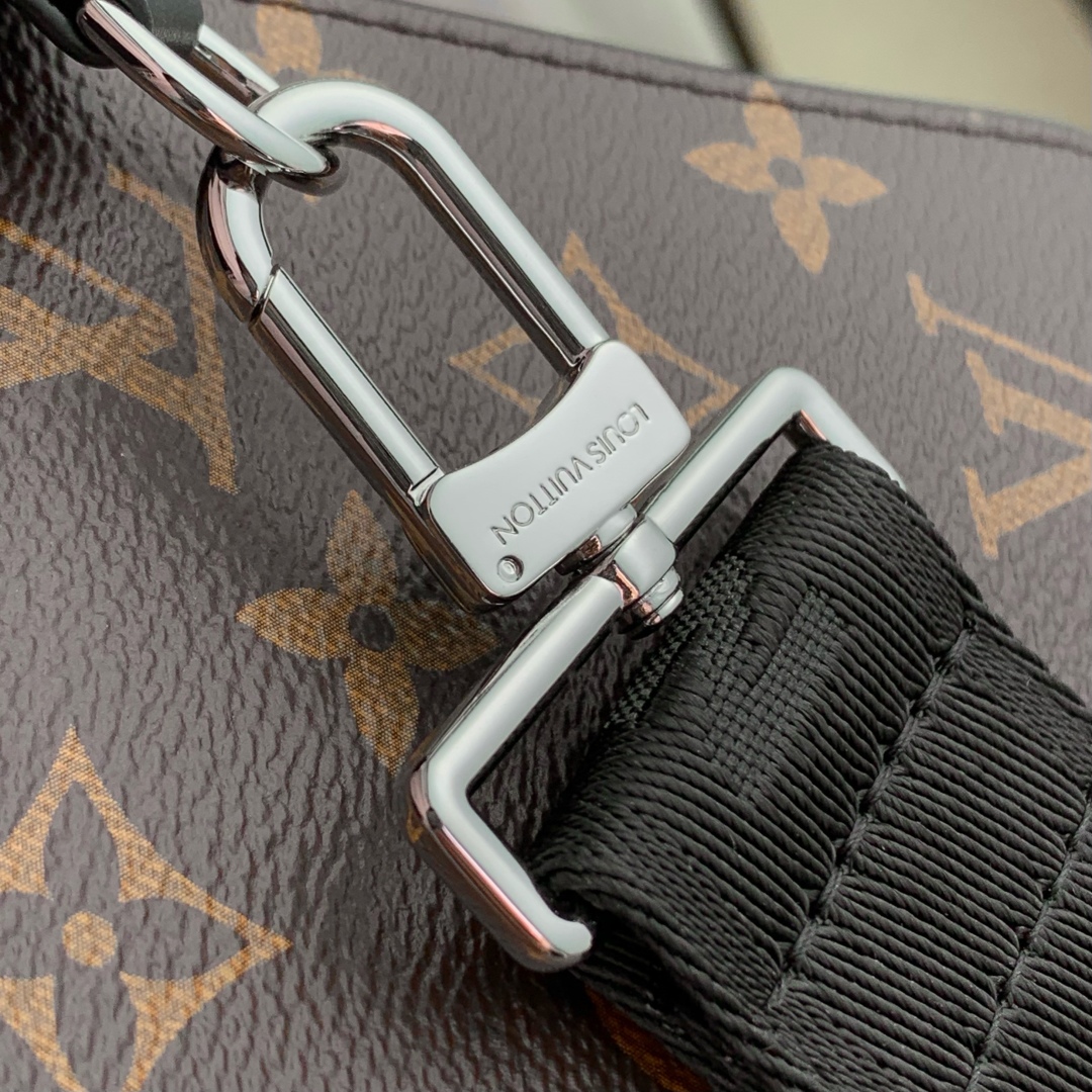 l0vis Vvtt0n alpha wearable bag-m81124 -18.5 x 11 x 6.5cm