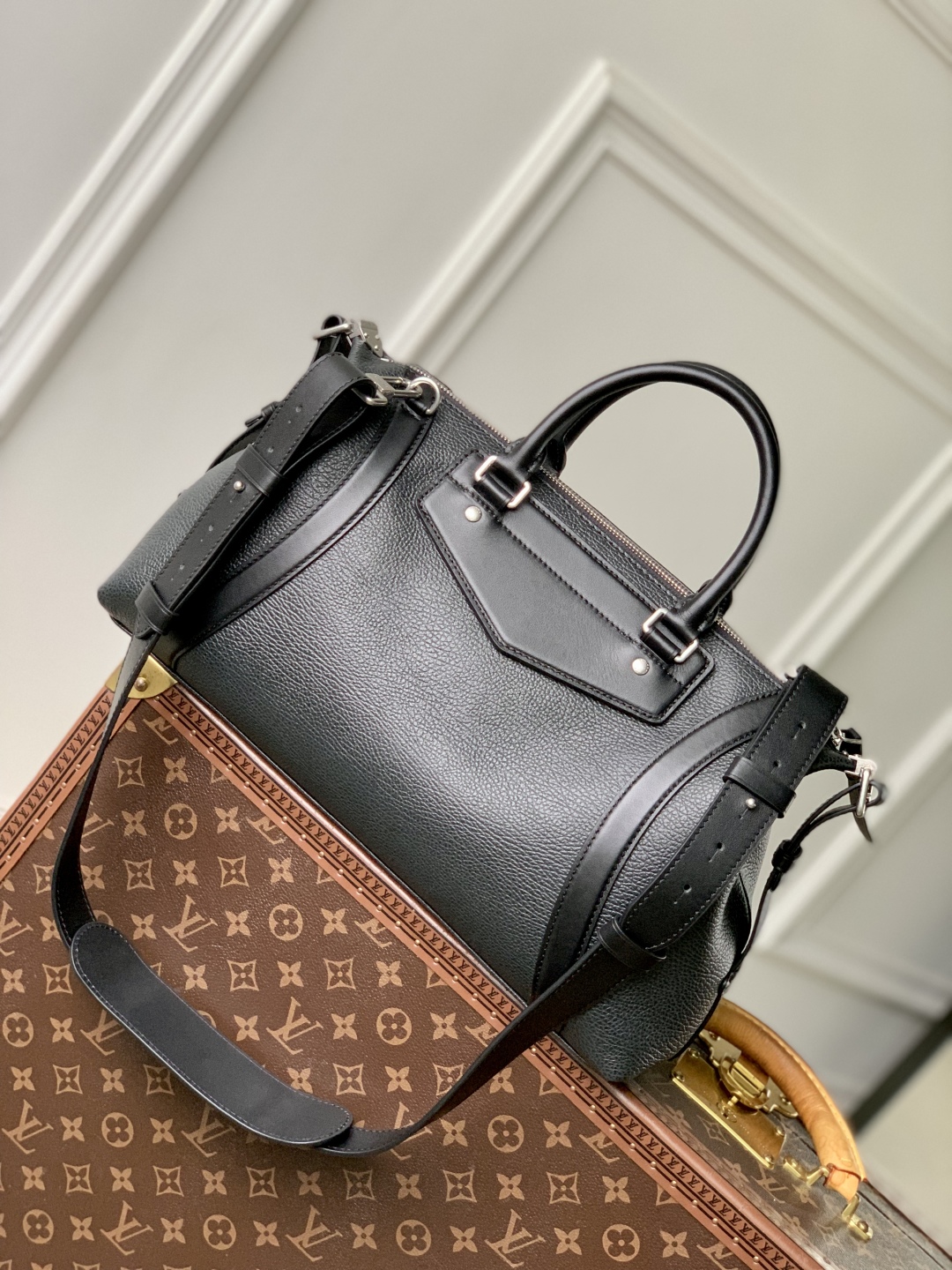 l0vis Vvtt0n biker handbags-m14702-15 x 15 x 38cm