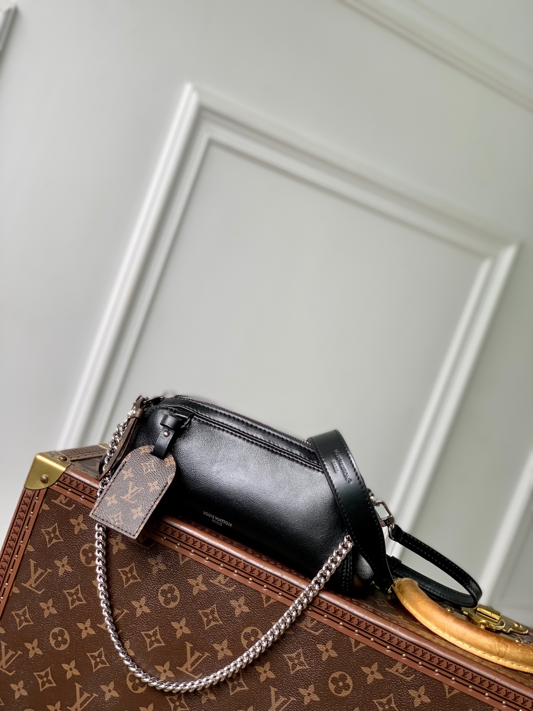 l0vis Vvtt0n pochette vibe-10 x 7.5 x 25cm