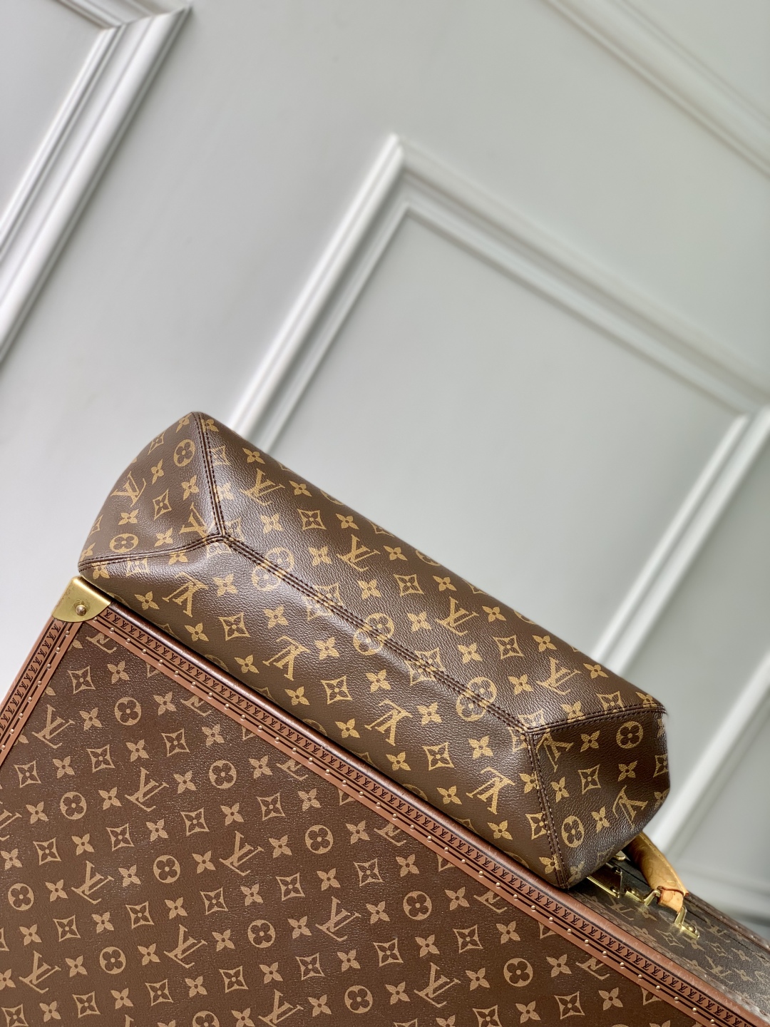 l0vis Vvtt0n the drop bga-m12940-42 × 23 × 17cm