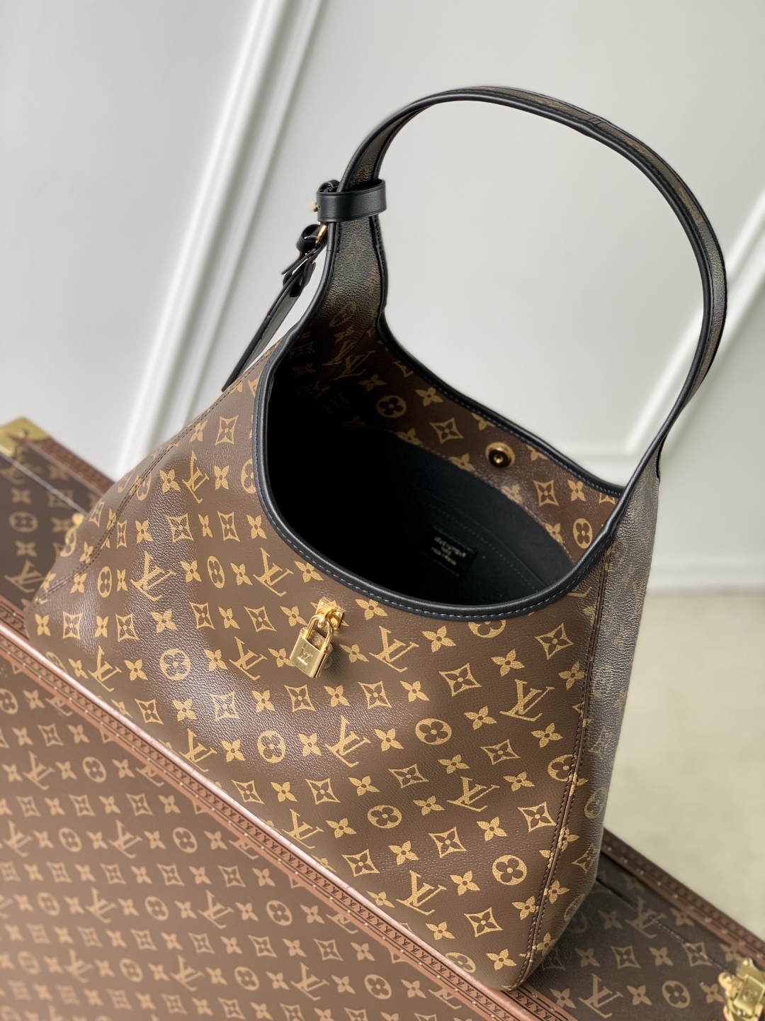 l0vis Vvtt0n the drop bga-m12940-42 × 23 × 17cm