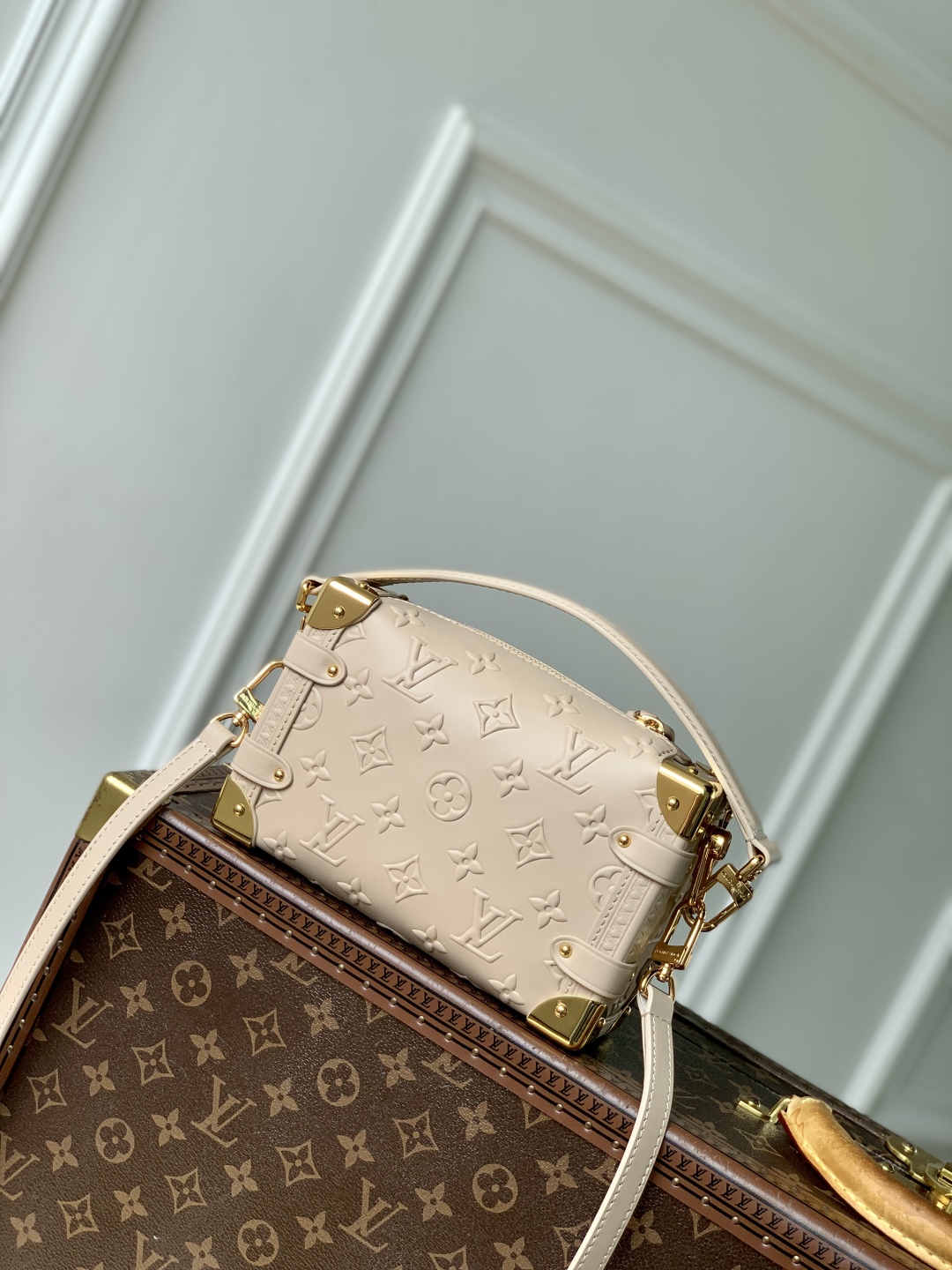 l0vis Vvtt0n side trunk pm-19 × 12.5 × 7.5cm