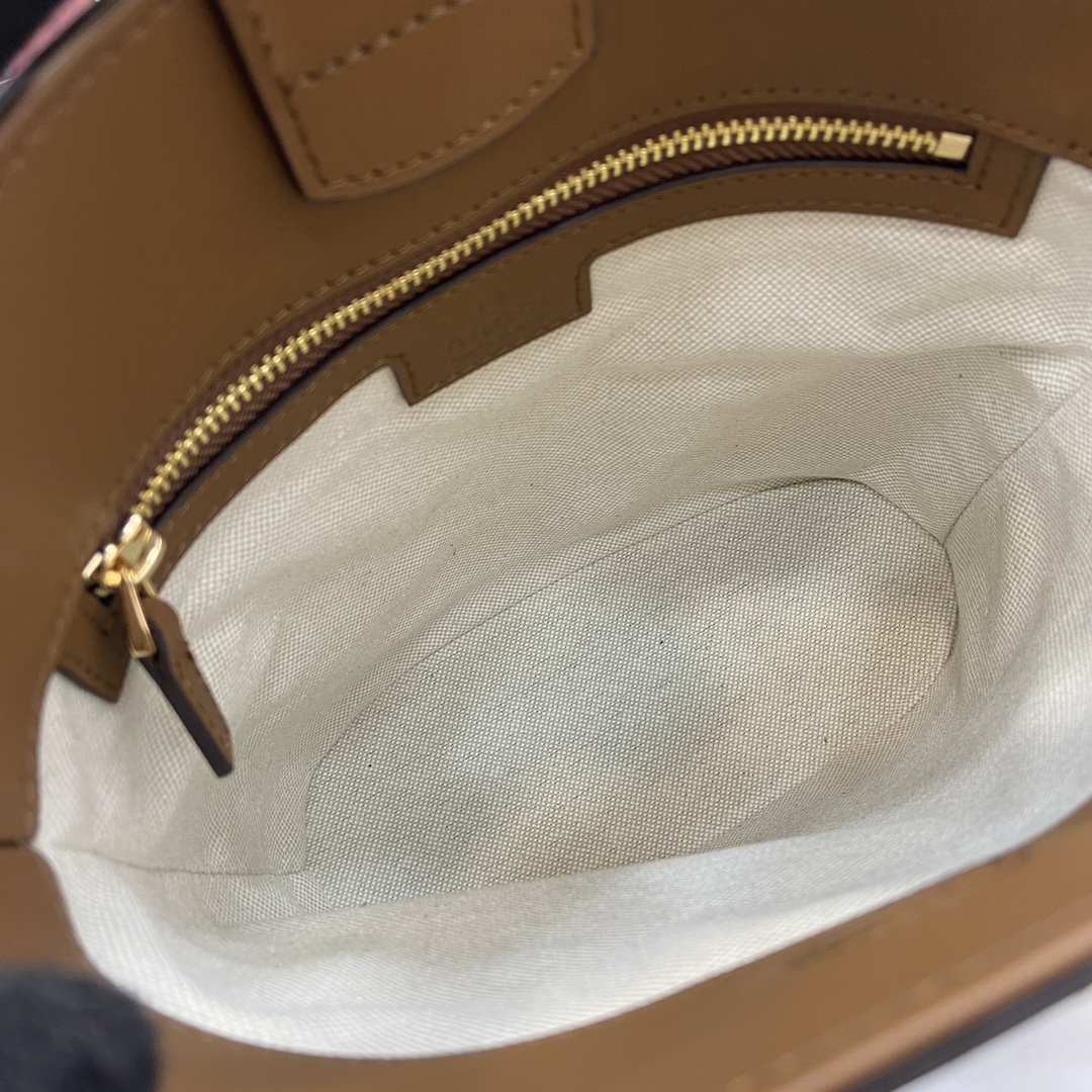 Gvc*1 73 small bucket bag -18.5*20*8.5cm