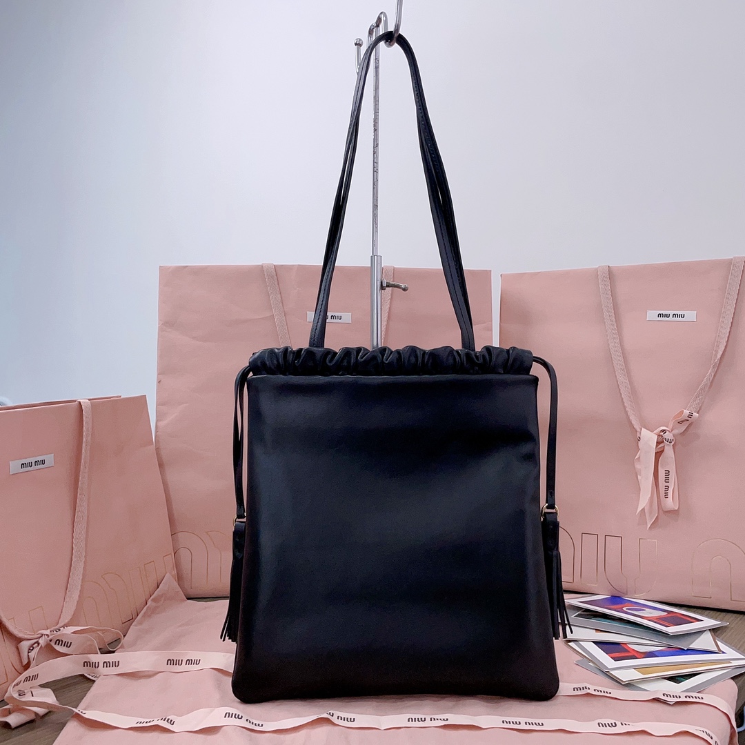 M1v M1v joie leather bag--28 x31cm
