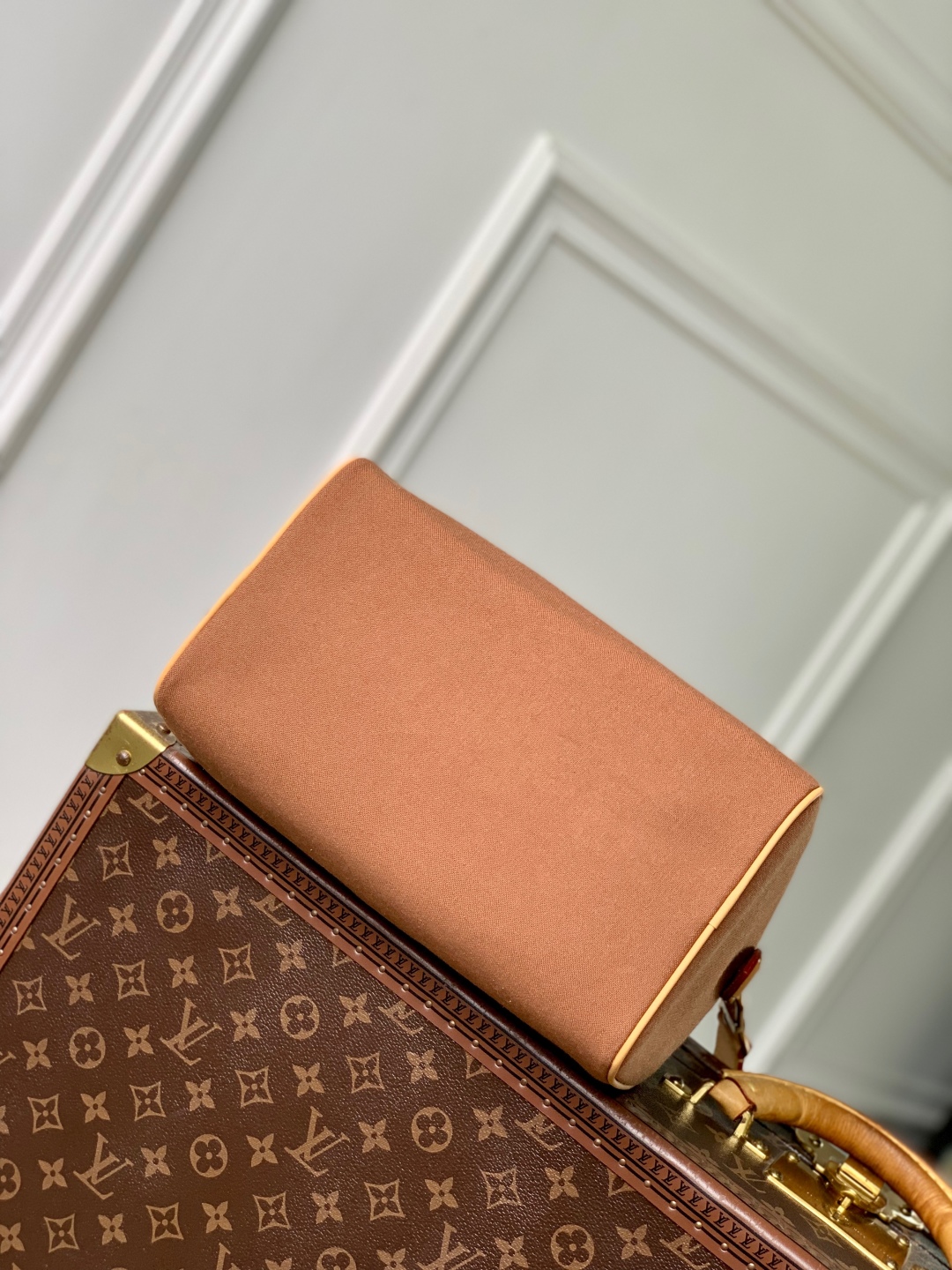 l0vis Vvtt0n speedy 25-25x 19 x 15cm