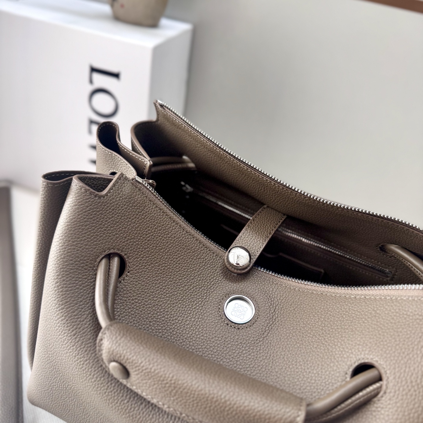 Lowee Madrid Bag-28.5*11*23CM