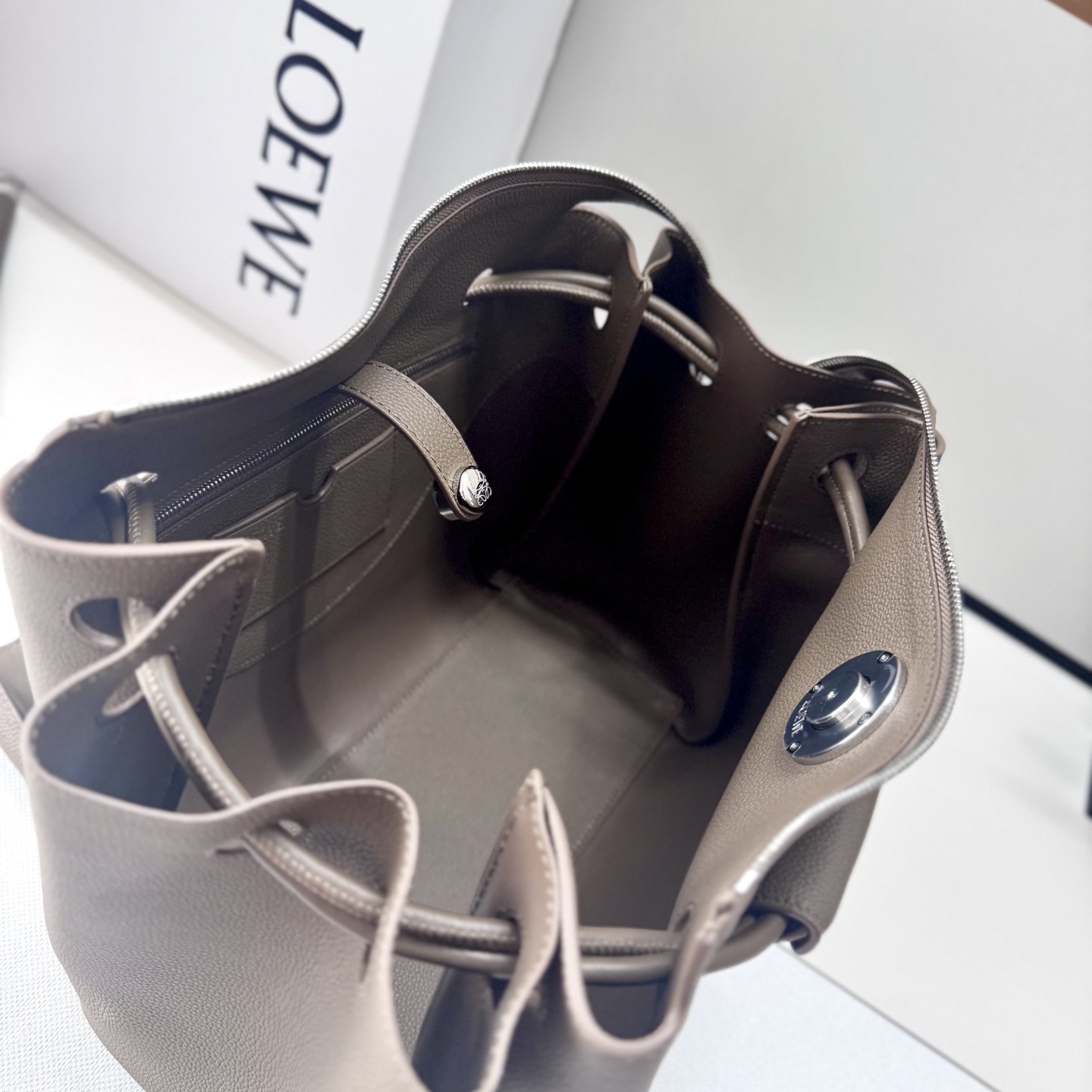 Lowee Madrid Bag-28.5*11*23CM