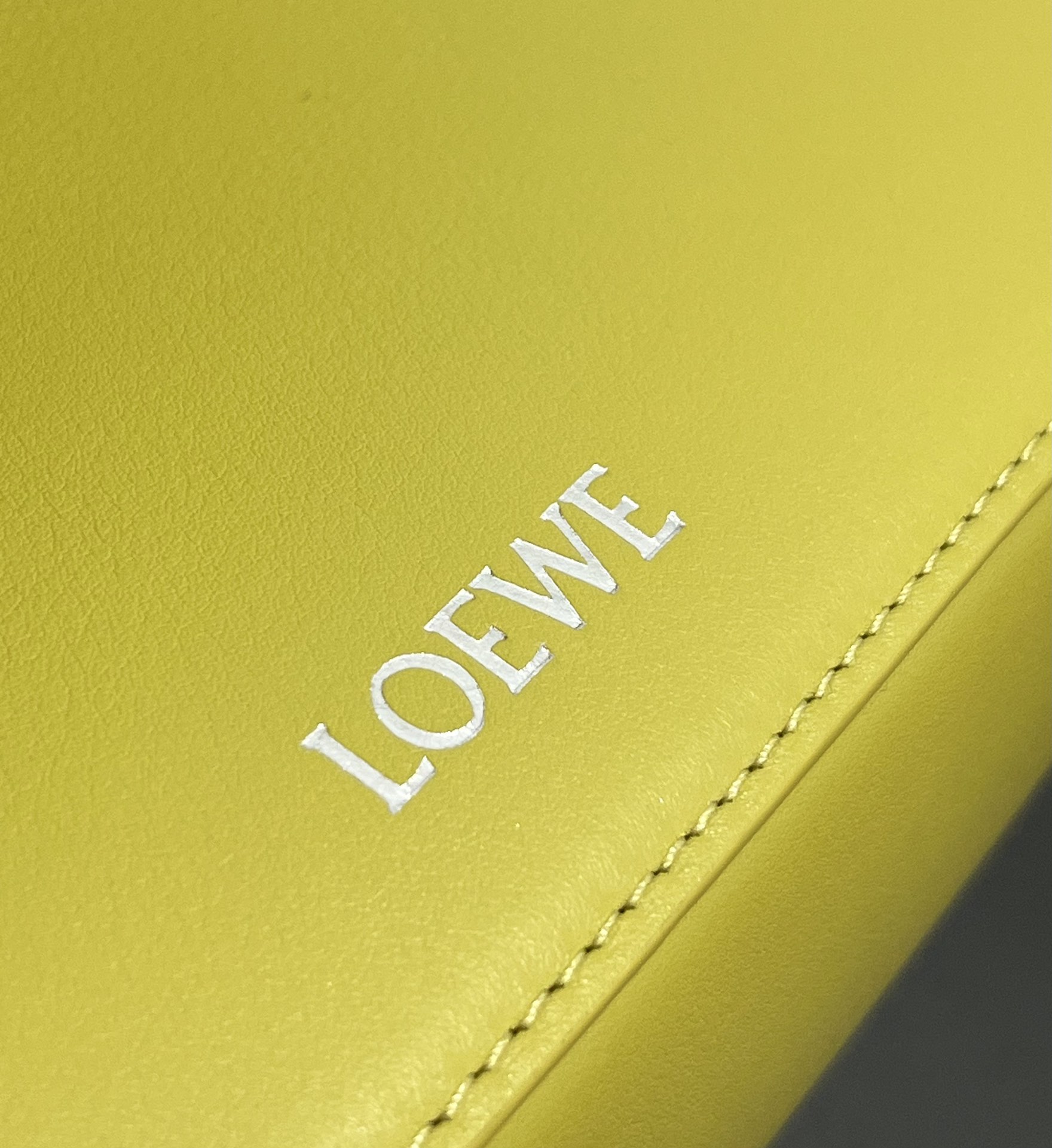Lowee Ola Chain-Link Shoulder Bag-26*18*13CM