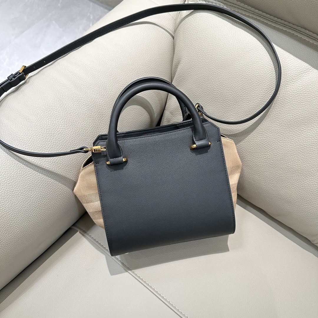 Bv*b*rry canvas & leather tote-21/20/13cm
