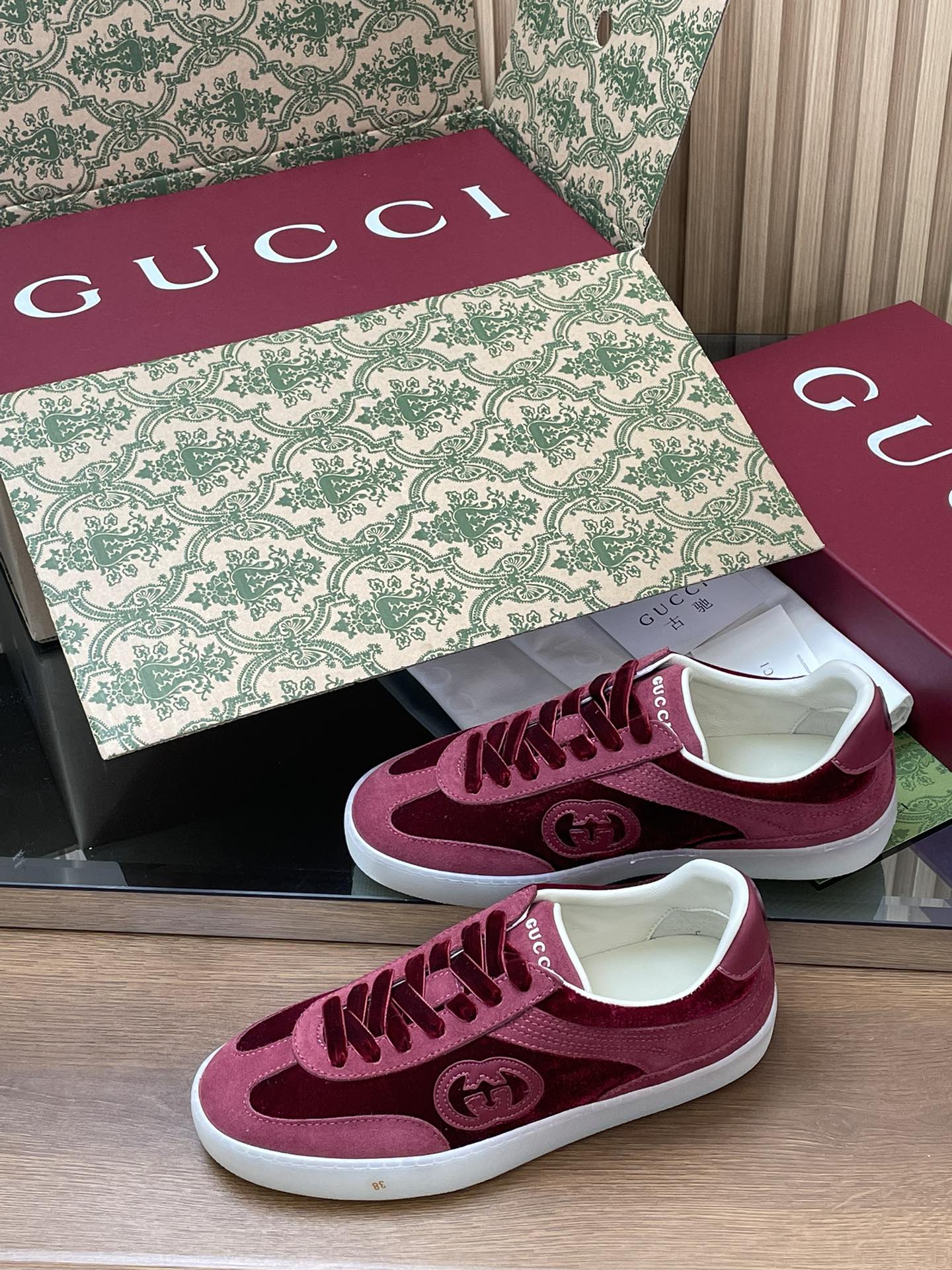 Gvc*1 sneakers