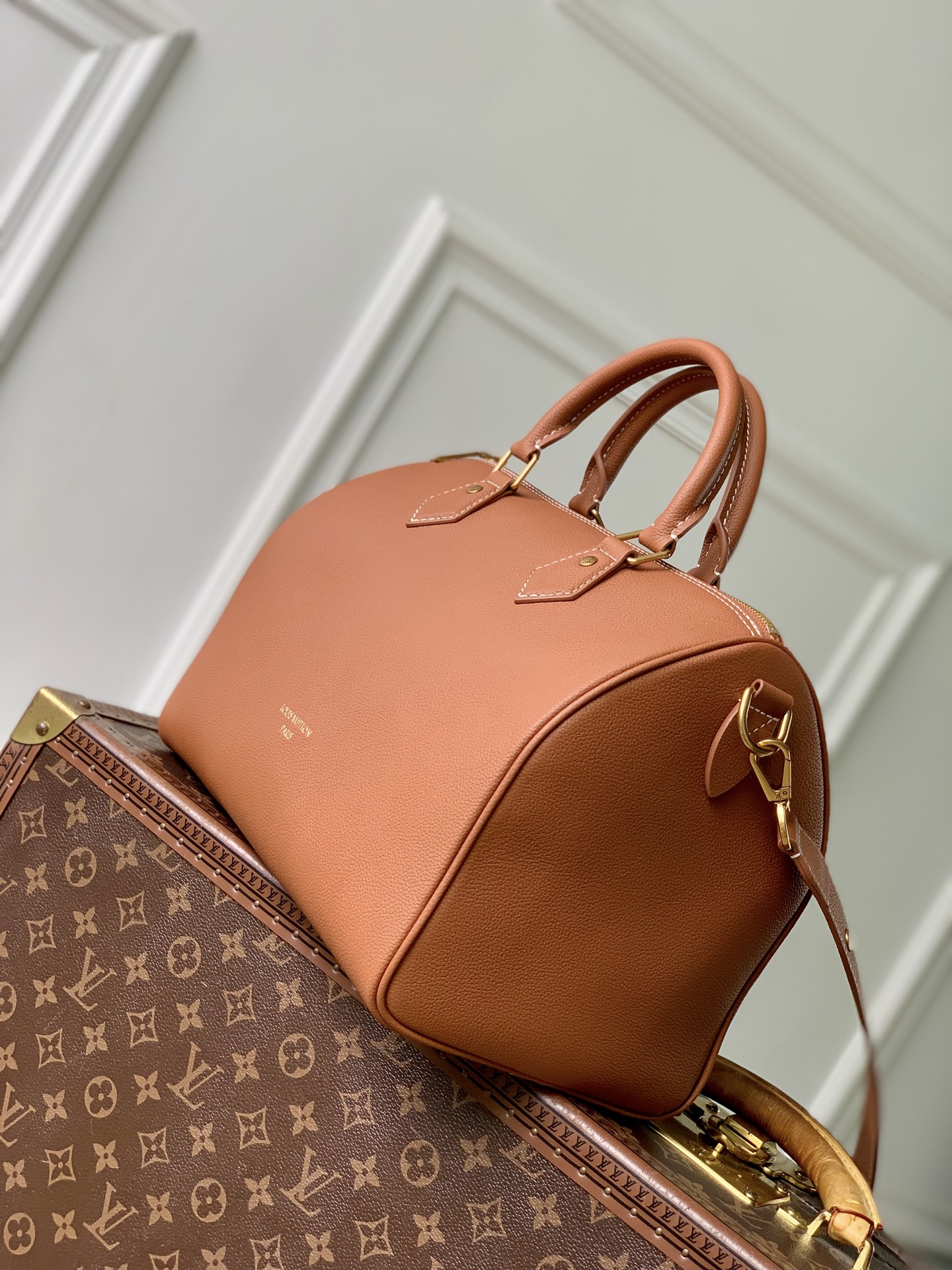 L0vis Vvtt0n Speedy Soft 30 Bag -21 x 17 x 30CM