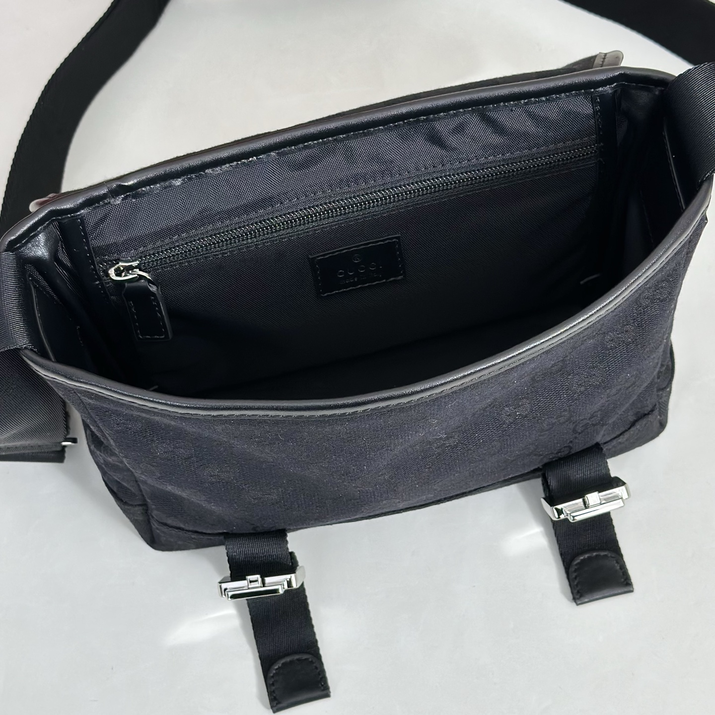 Guc*ci GG Small Crossbody bBg GG Canvas-25*20*8.5CM