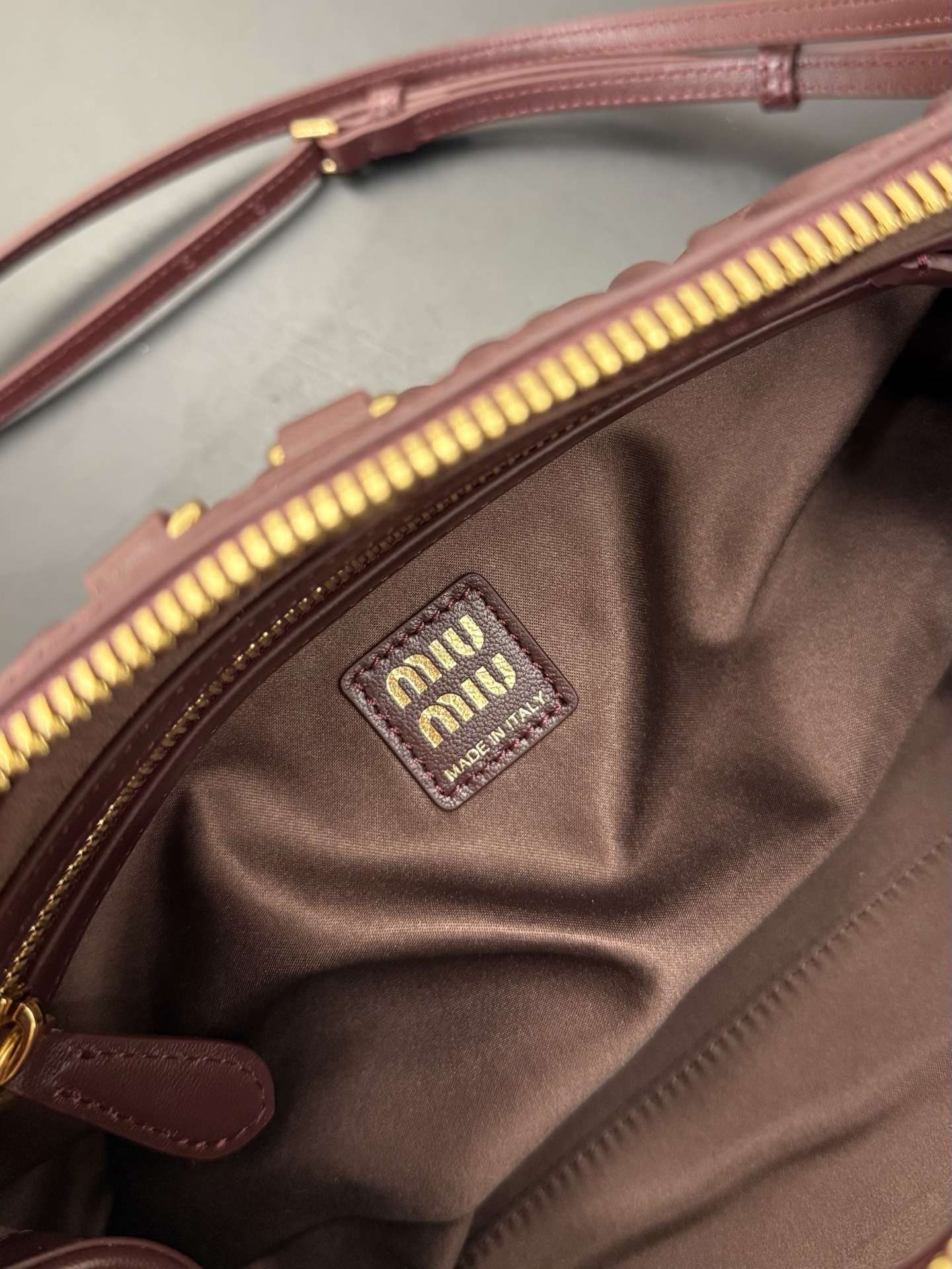 Miu Miu Matelassé Leather Clutch Bag-28* 14.5* 10CM