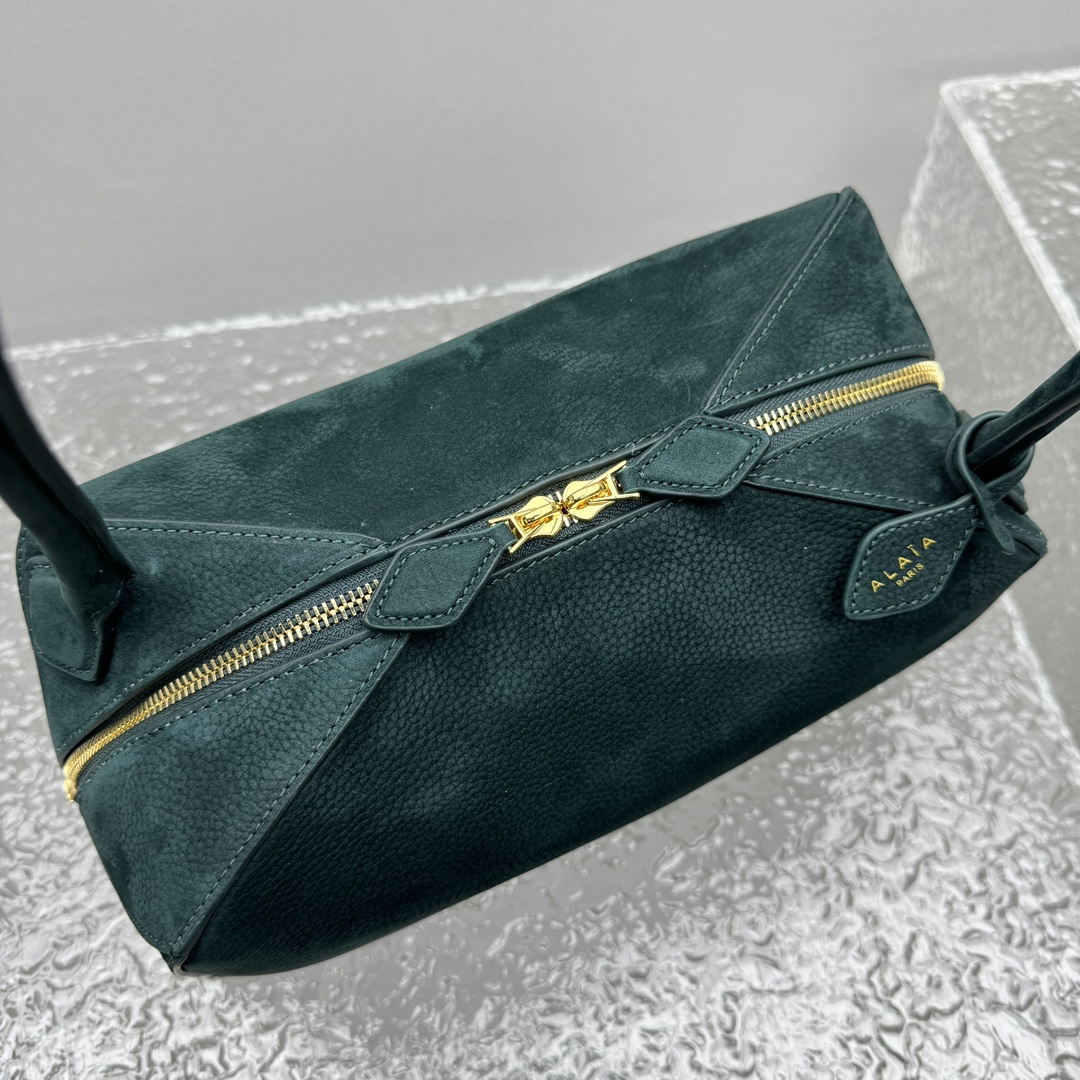 ALAÏA Le Bulldog medium Nubuck Shoulder Bag-32*17*15CM