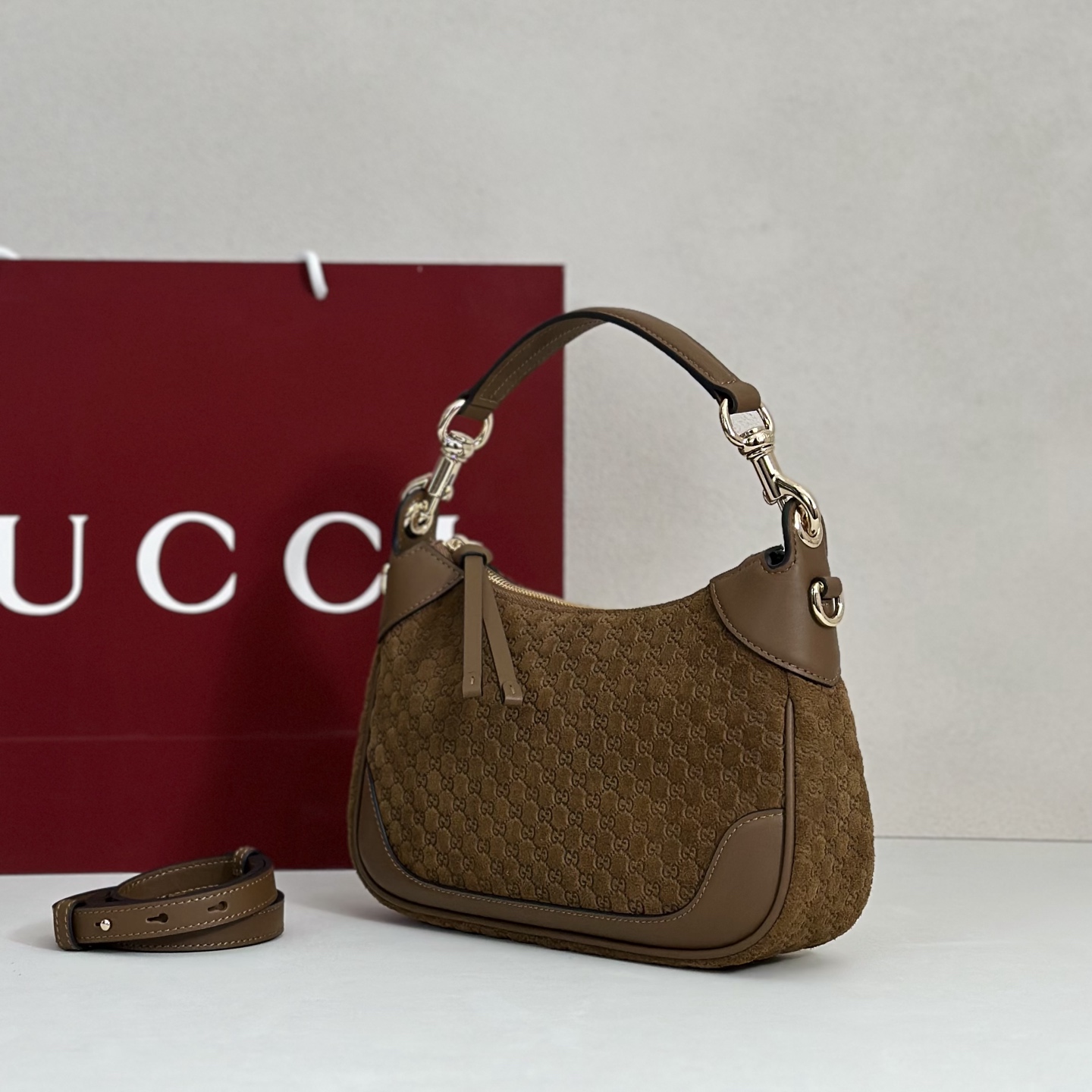 Gvc*1 Body Shoulder Bag-25*14.5*6CM