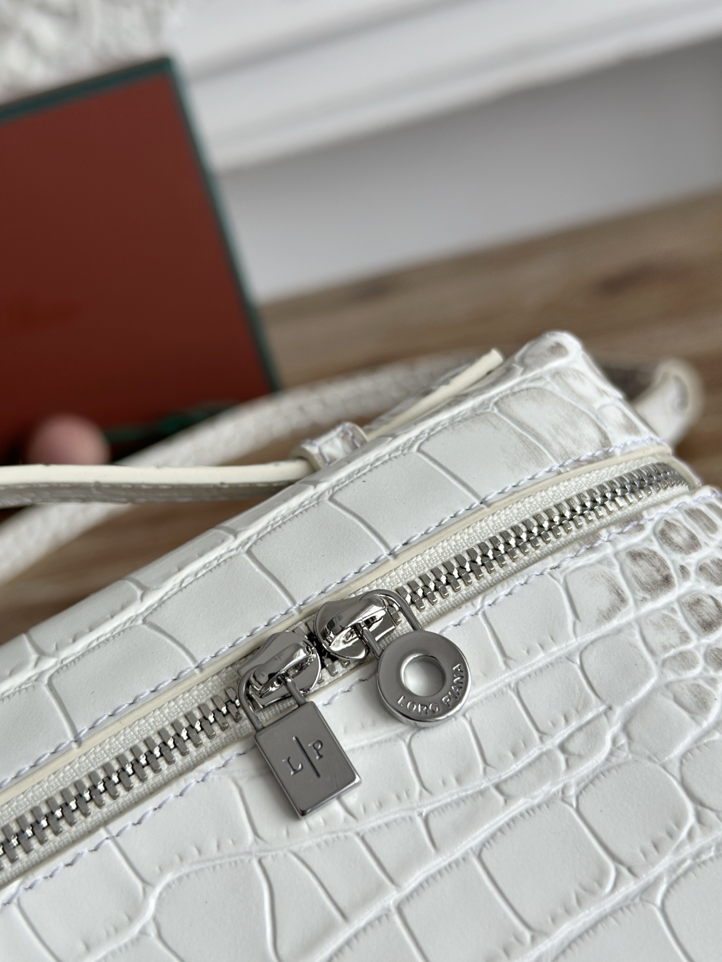 L0r0 P1ana Extra pocket L19 Bag-19*7*12CM