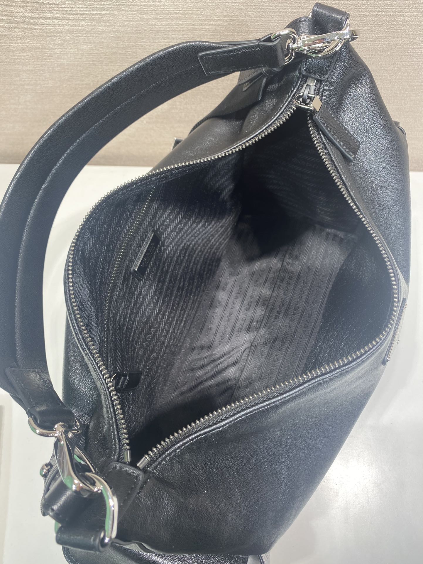 Pra*a Explore Tote Bag -2VH204-43*30*15cm
