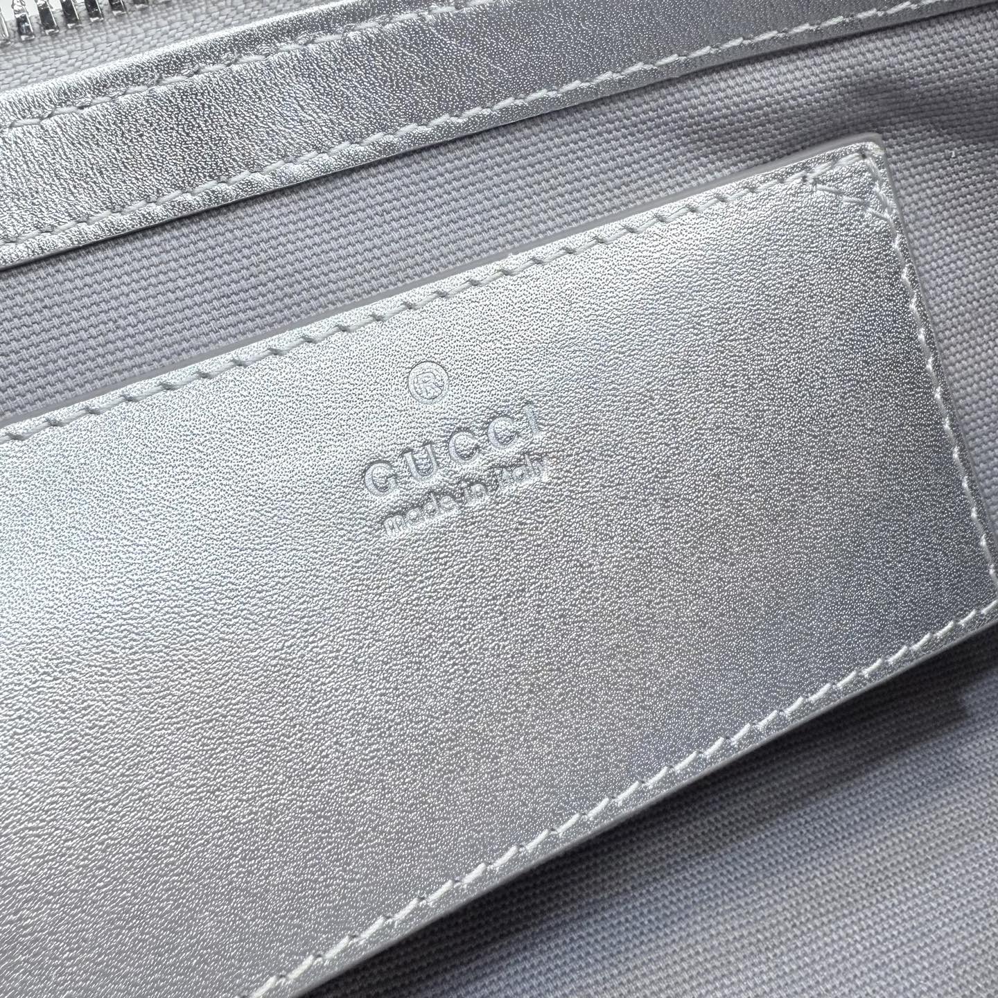 GG Emblem Small Shoulder Bag-22*10.5*9CM