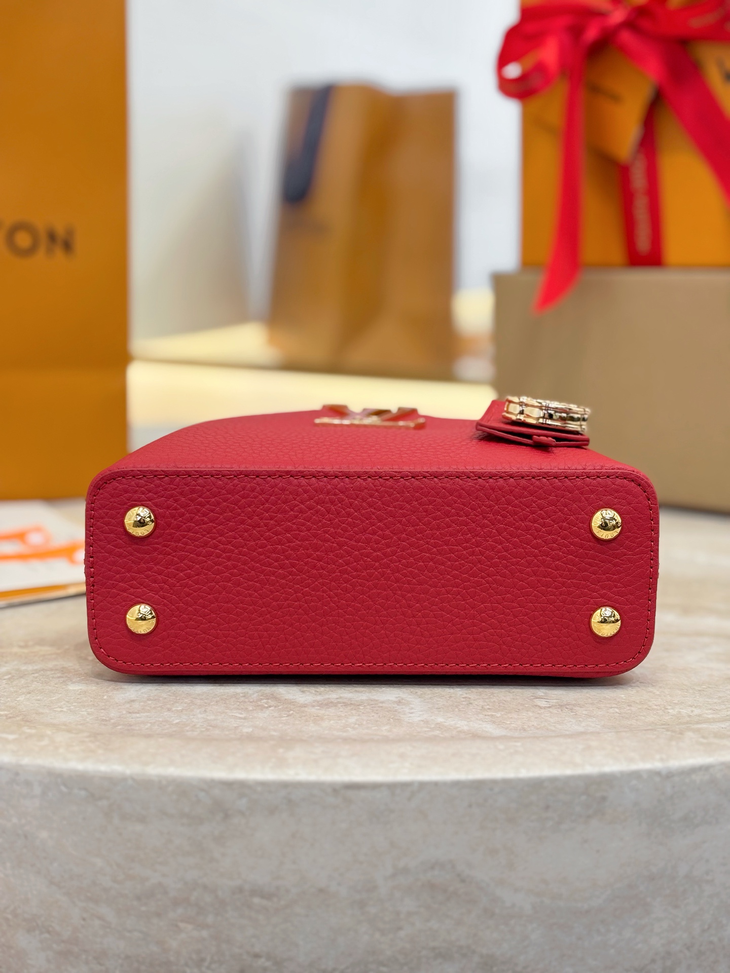 L0vis Vvtt0n Capucines East-West Mini Capucines -M27300-21*14*8CM