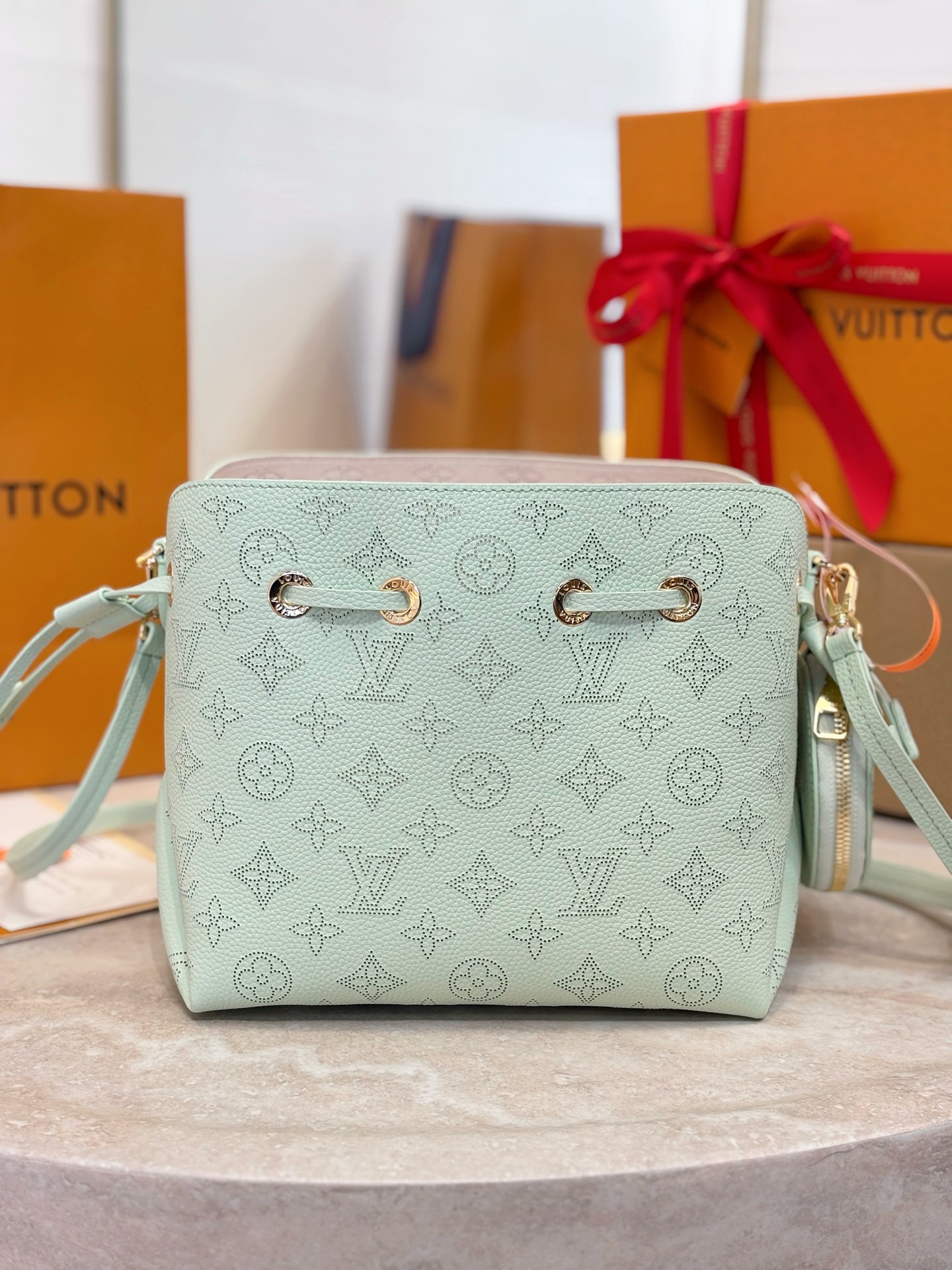 L0vis Vvtt0n Bella Mahina Bag-19 x 22 x 14CM
