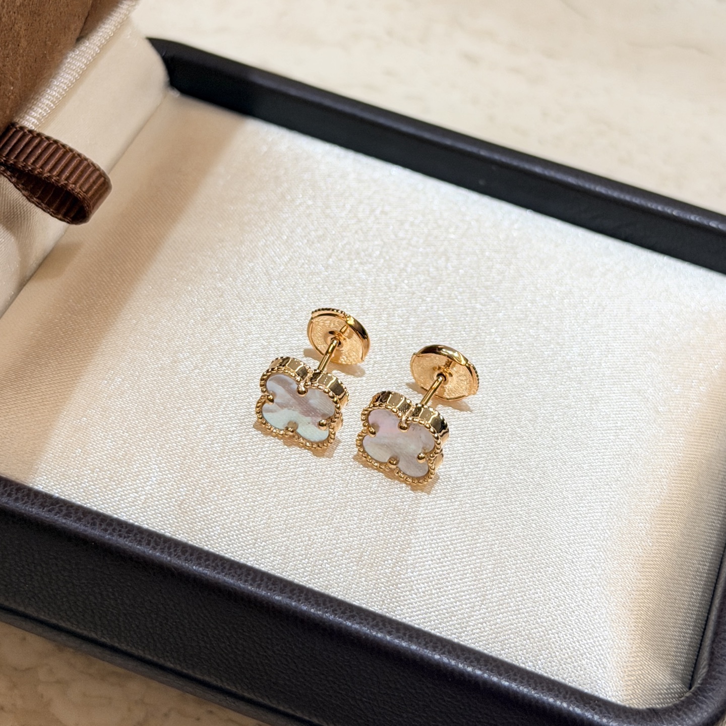 V*n Cl**f &Arpels Earring