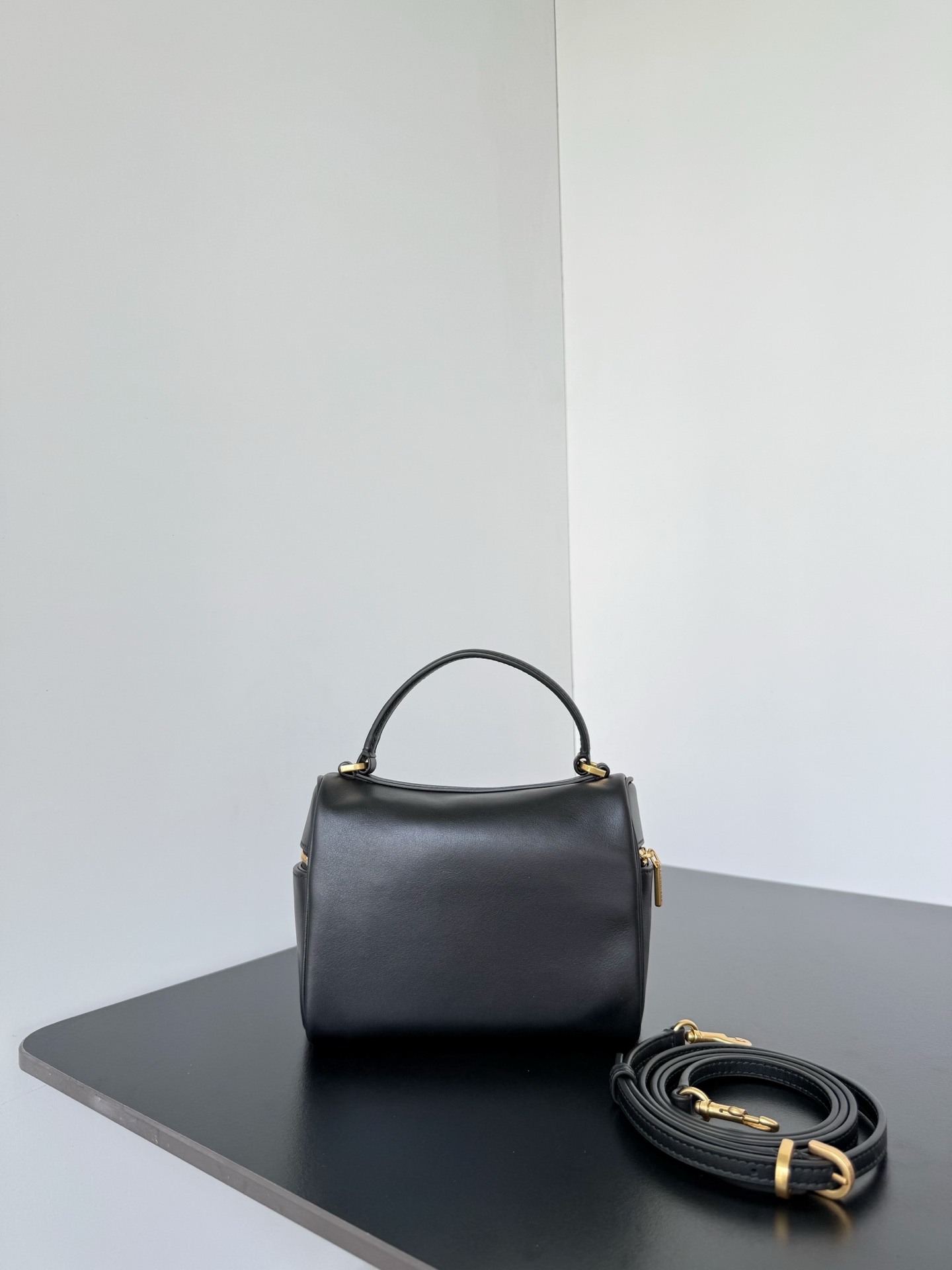Balenc*iaga Rodeo Vanity Crossbody Bag-18*12.9*8.3CM