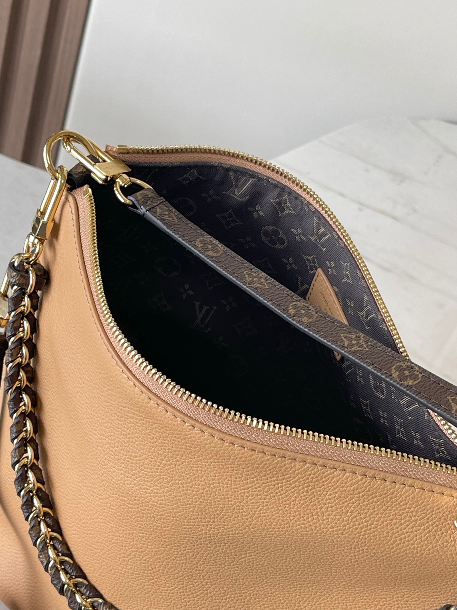 L0vis Vvtt0n Multipass - Handbags-26*10*30CM