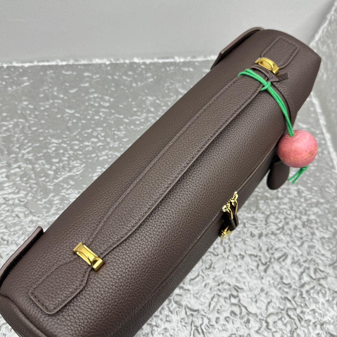 L0r0 P1ana Extra Softy Bag L33-33*14*9CM