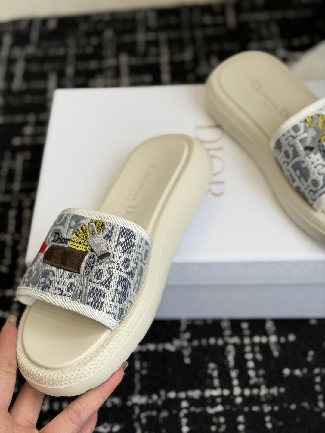 Diro Sandals
