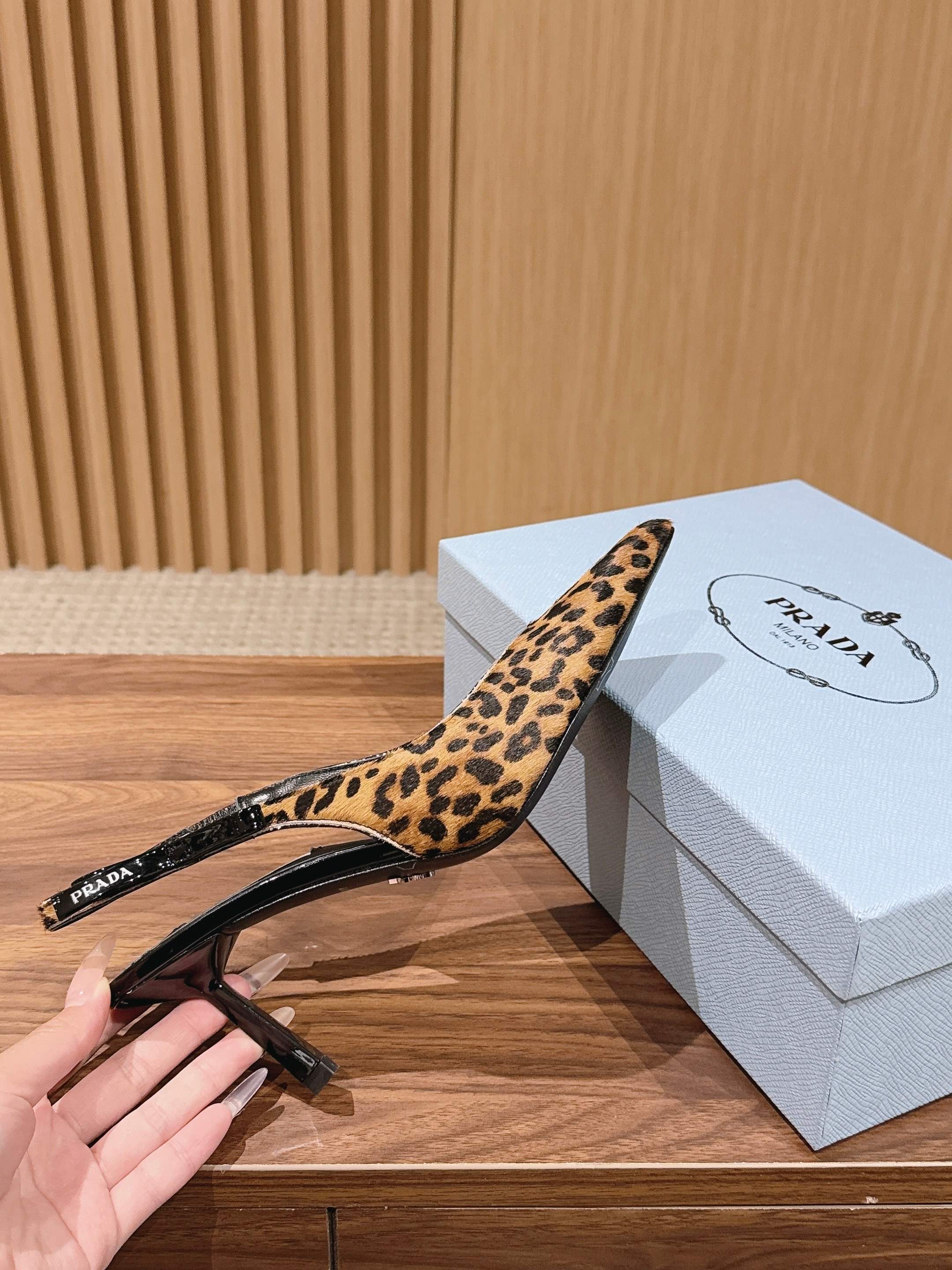 Pra*a Slingback Pumps